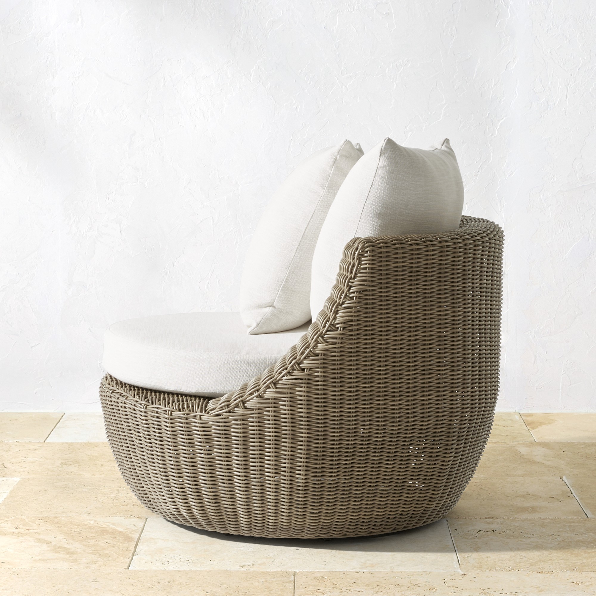 San Clemente Outdoor Curved Swivel Chair