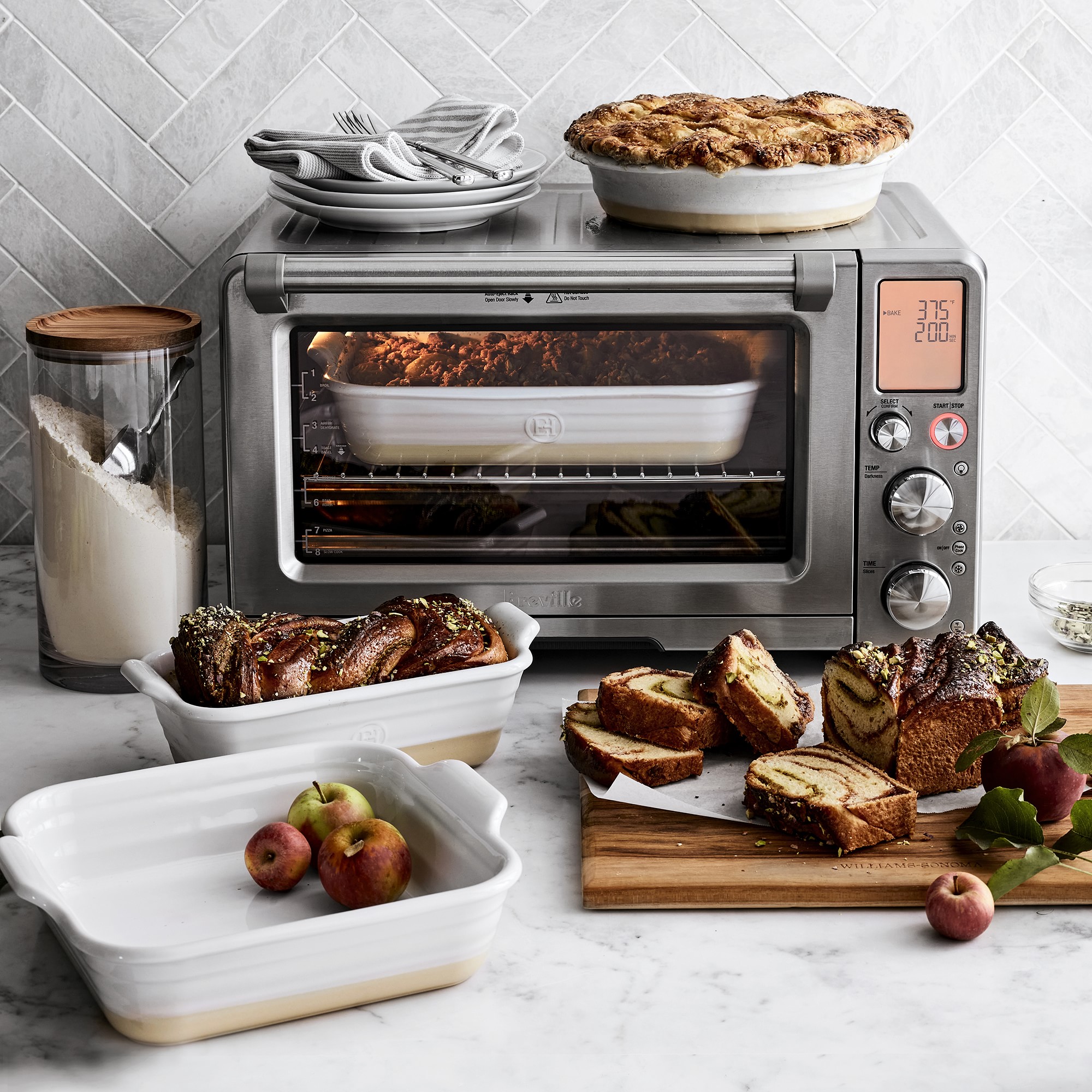 Emile Henry French Ceramic Potter Square Baker, 2.5 Qt.