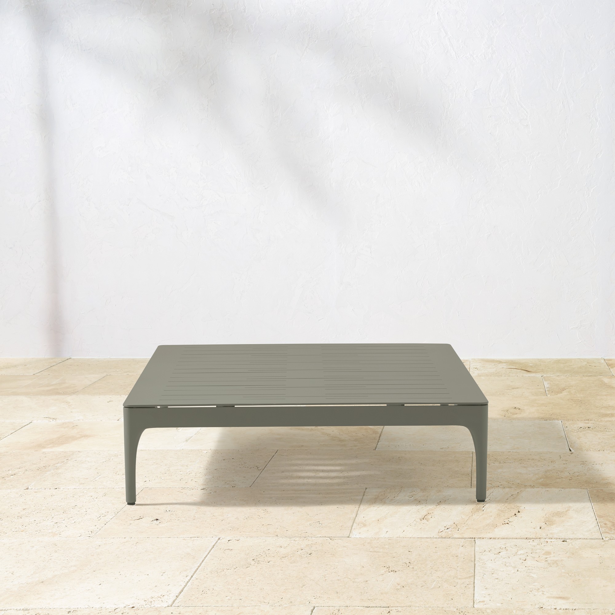 Palisades Outdoor Rectangular Coffee Table (47.5