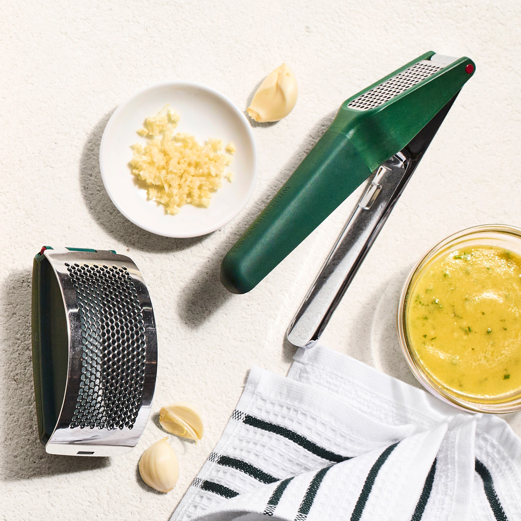 Williams Sonoma Ultimate  XL Garlic Press