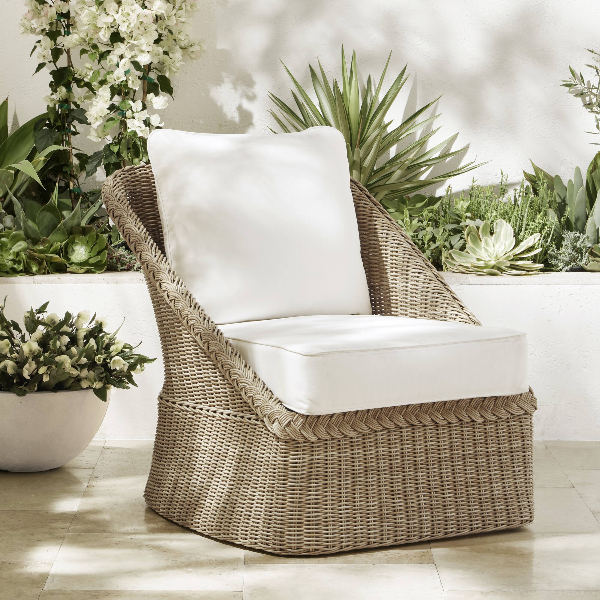 AERIN East Hampton Outdoor Cushions