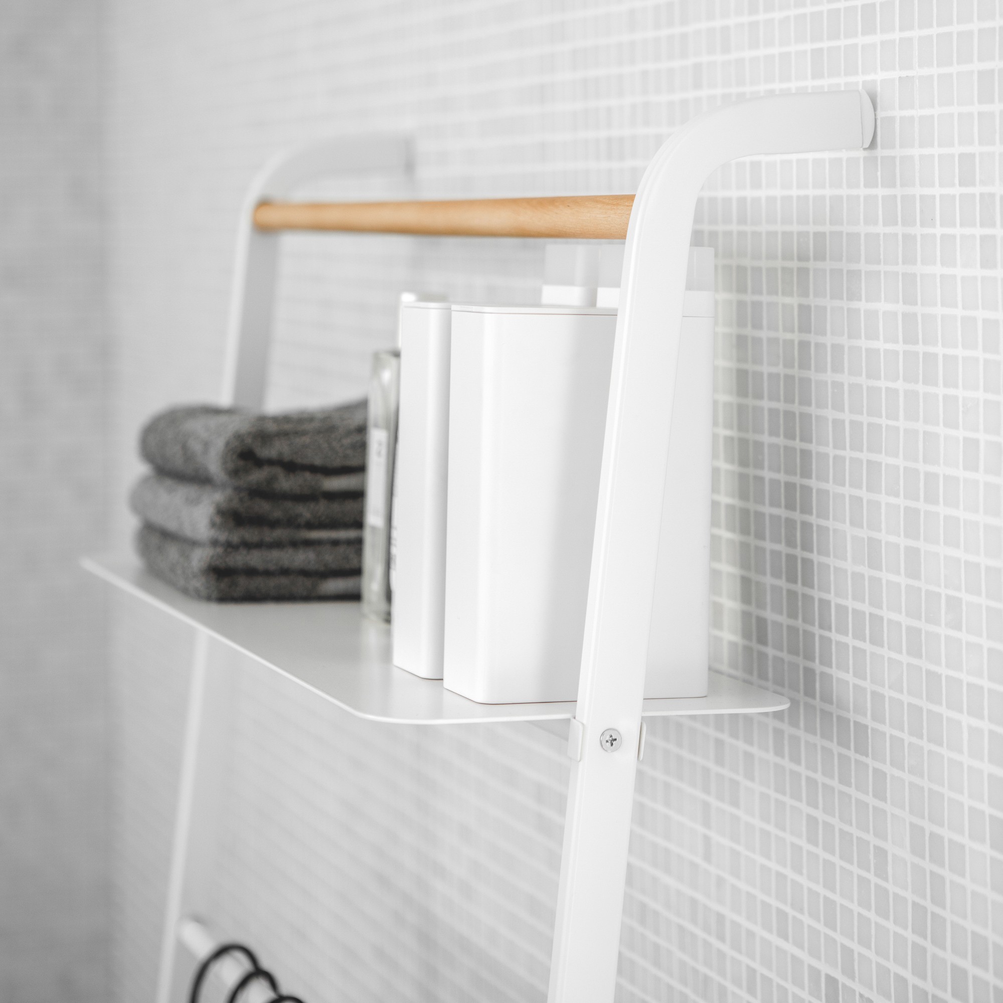 Yamazaki Home Leaning Storage Ladder