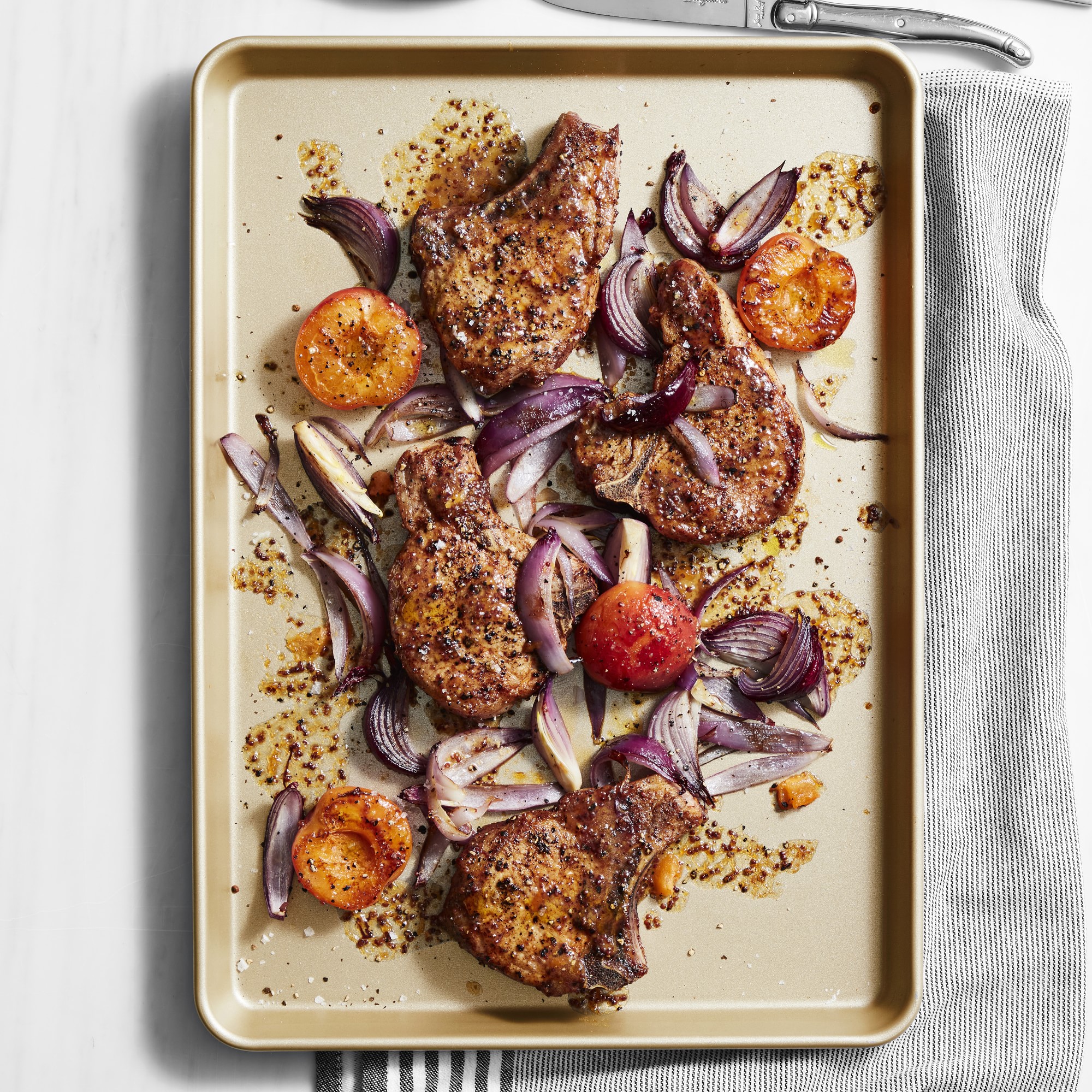 Williams Sonoma Goldtouch® Pro Nonstick Three Quarter Sheet