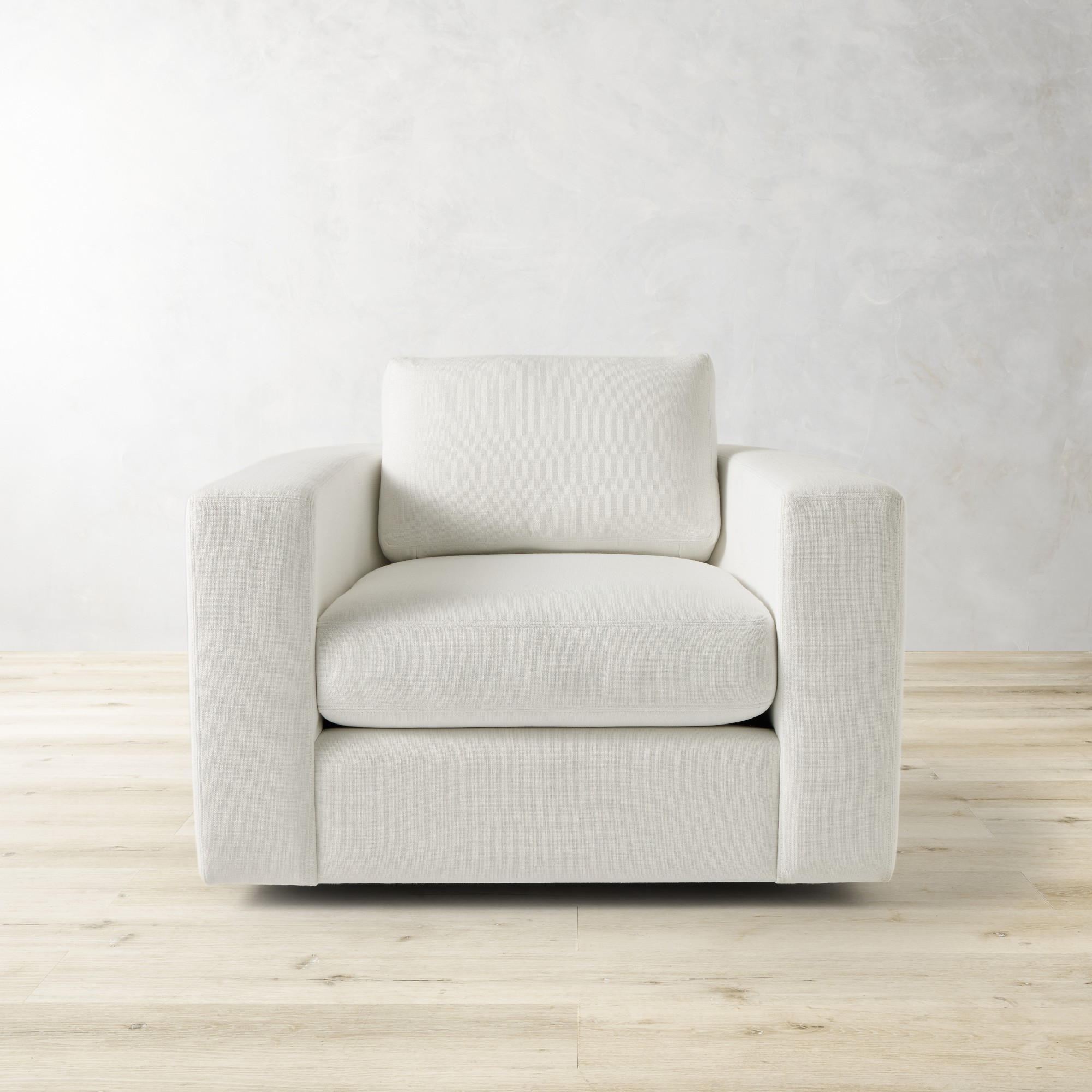 Carlton Curve Swivel Chair