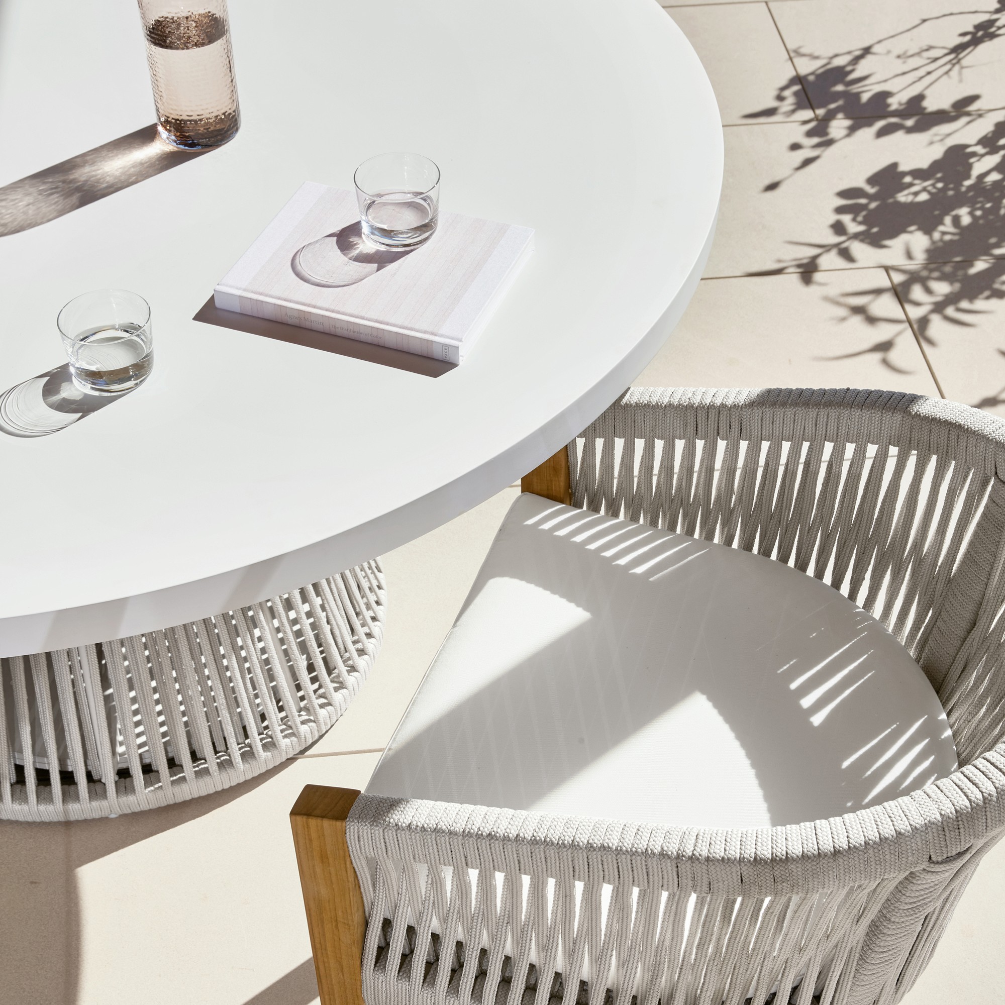 Pasadena Outdoor Fiberstone and Rope Round Dining Table & Pasadena Dining Chairs (60