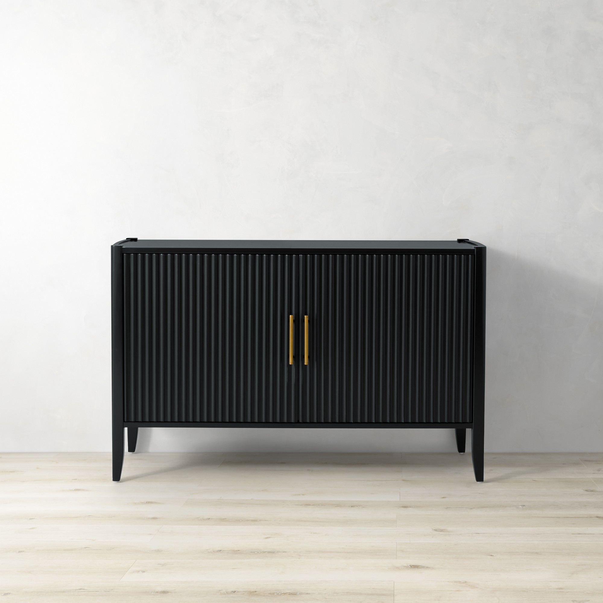 Lewis Media Console (51