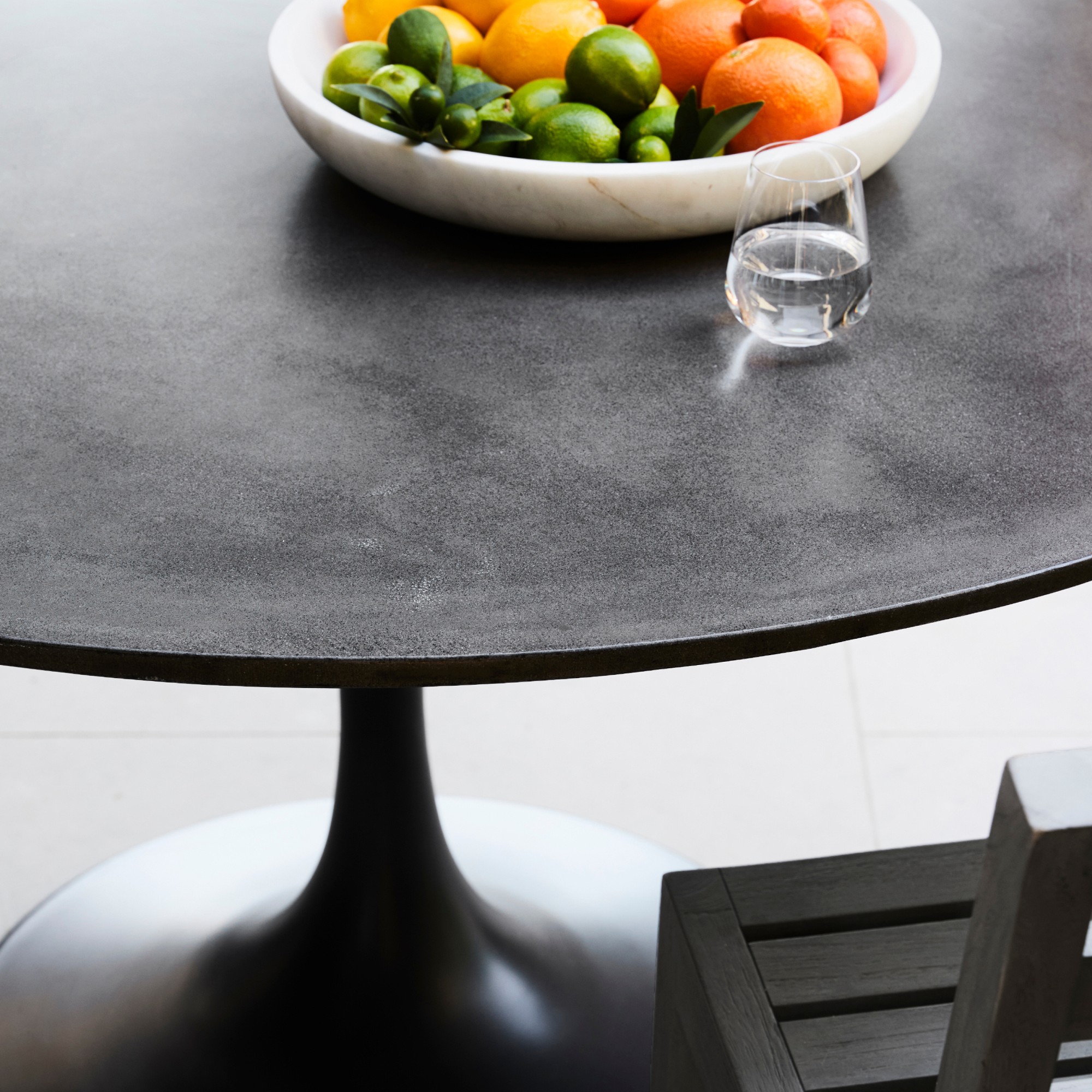 Tulip Outdoor Oval Dining Table (70