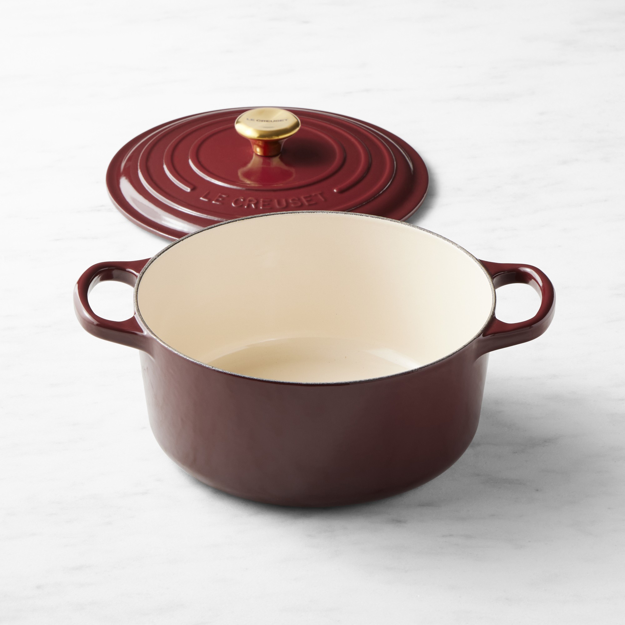 Le Creuset Signature Enameled Cast Iron Round Dutch Oven