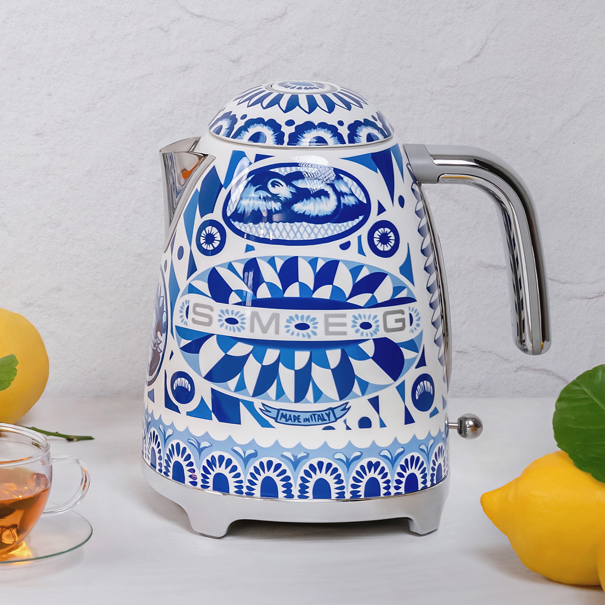 SMEG Dolce & Gabbana Electric Kettle, Blu Mediterraneo