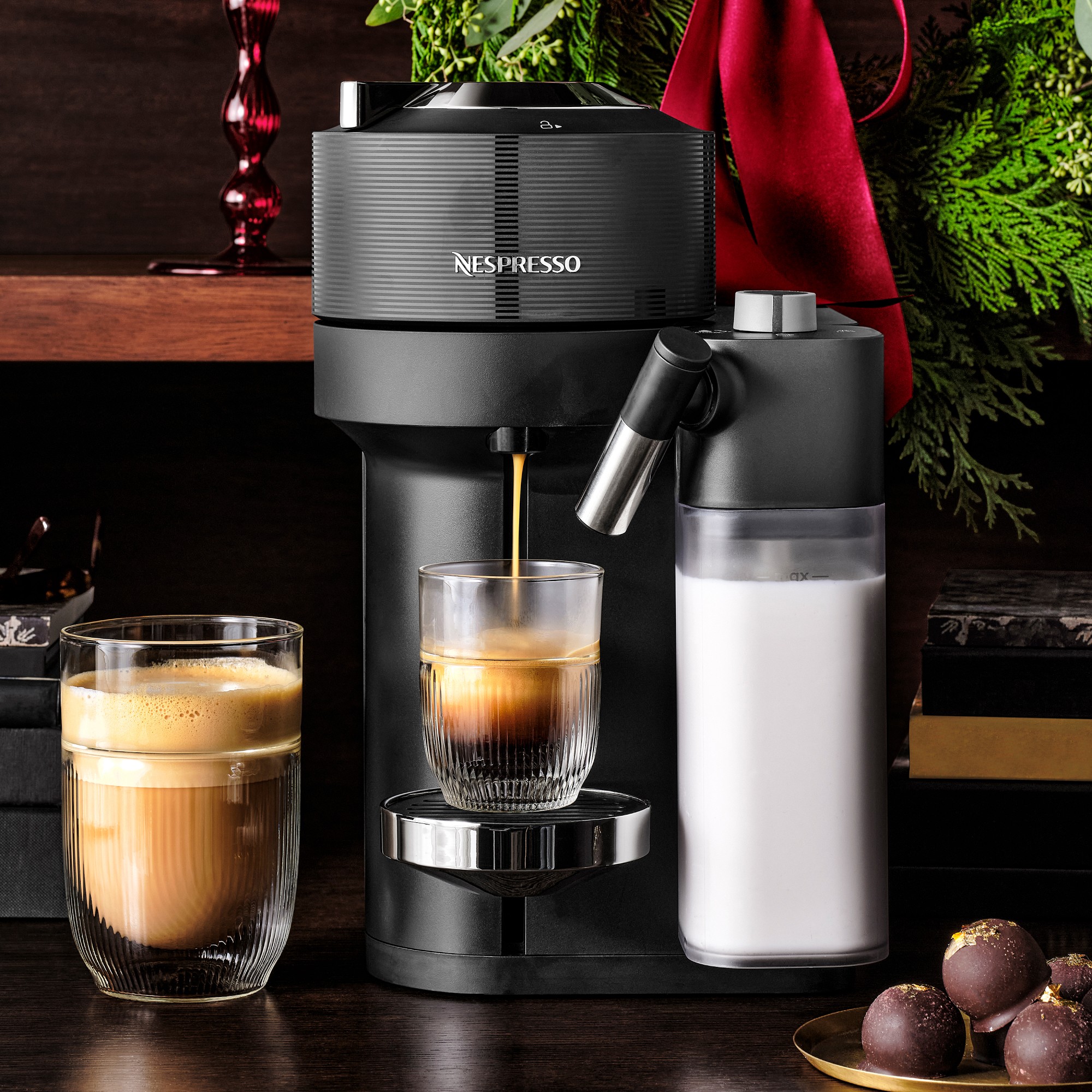 Nespresso Vertuo Lattissima by De'Longhi