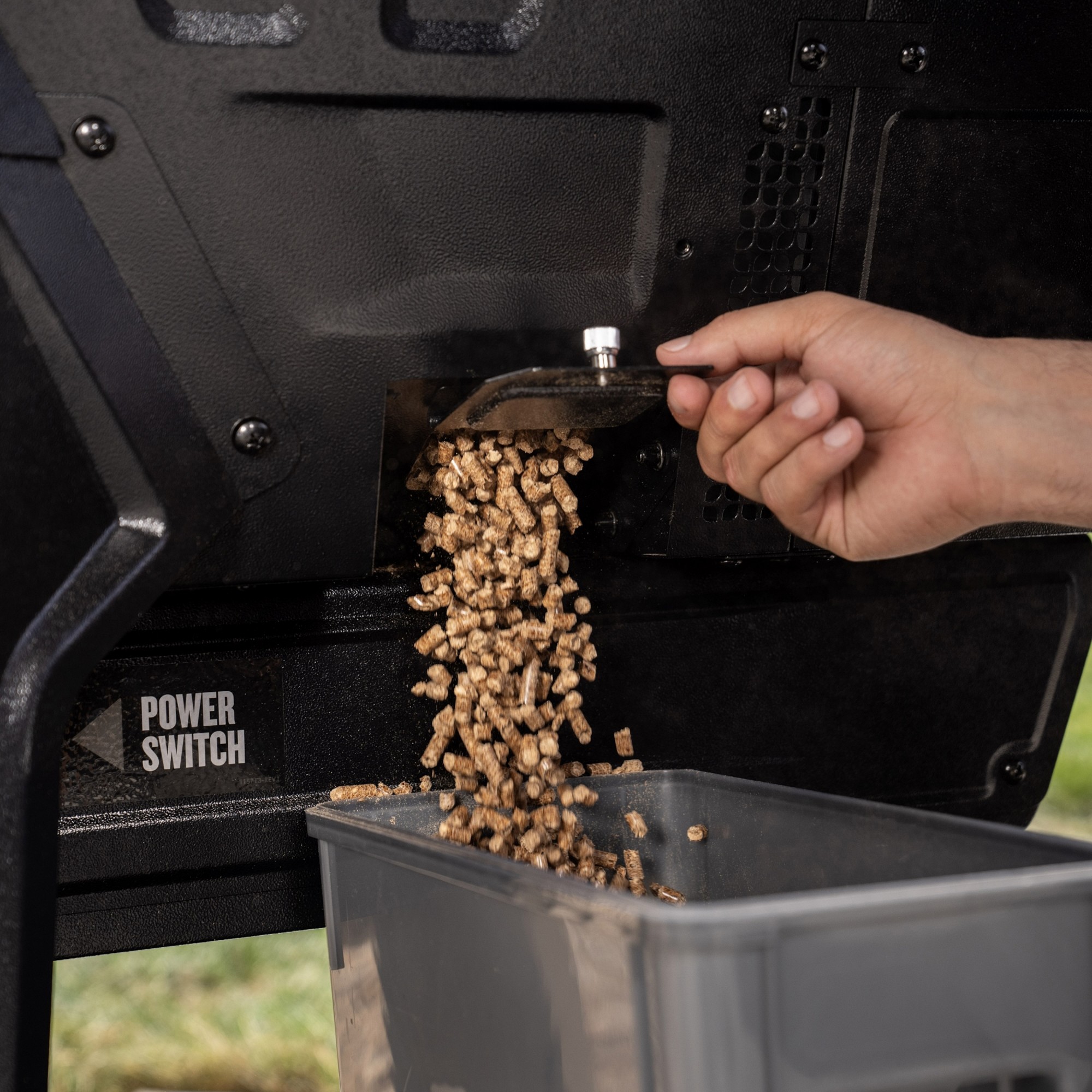 Traeger Woodridge Pro Pellet Grill