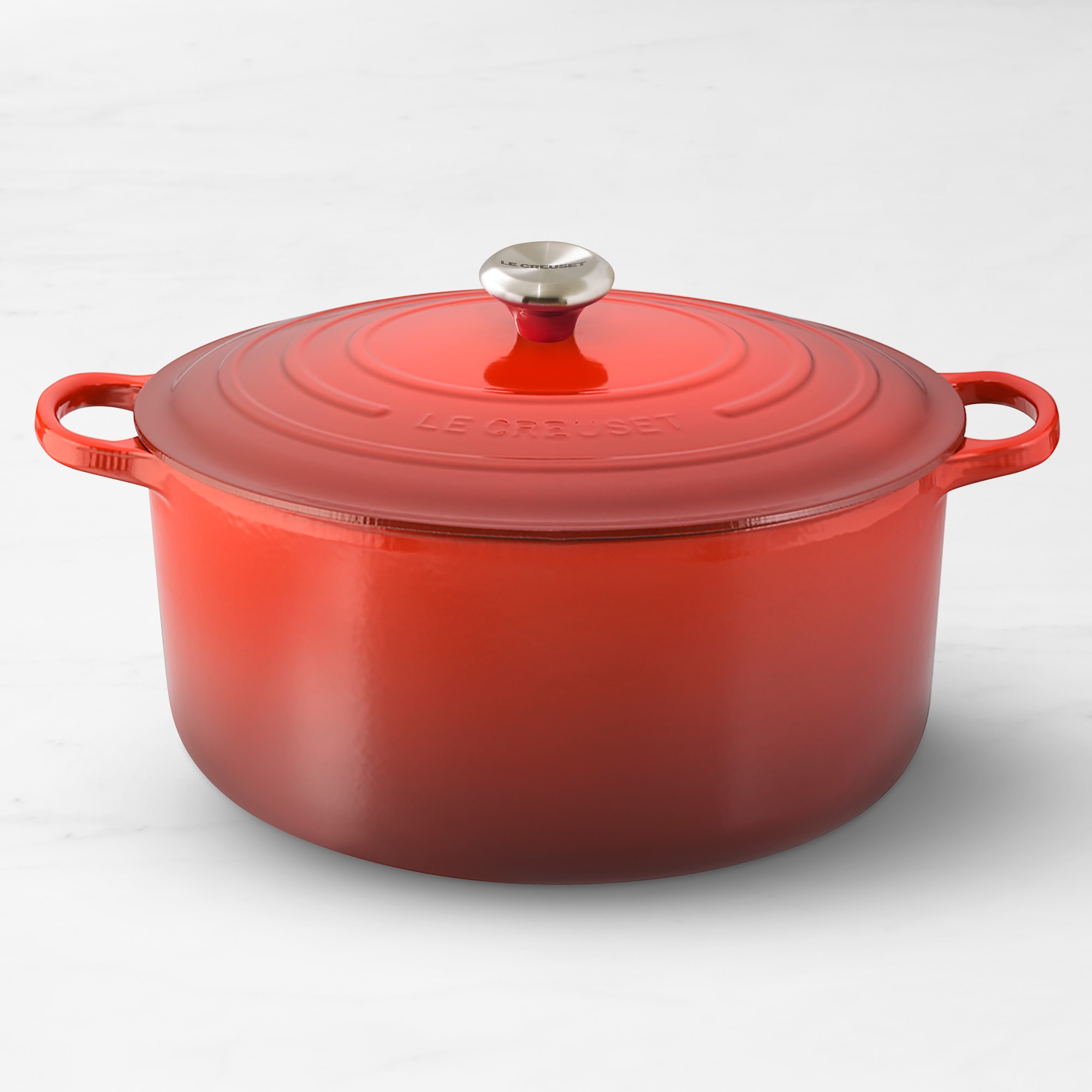 Le Creuset Signature Enameled Cast Iron Round Dutch Oven