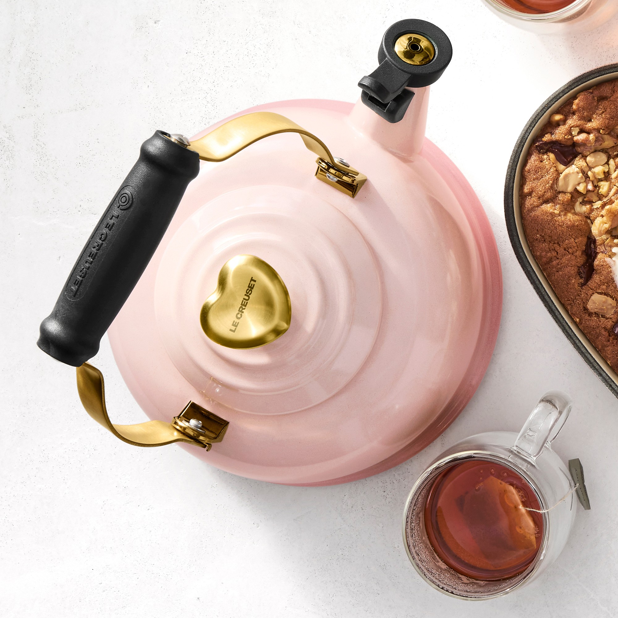 Le Creuset Classic Whistling Tea Kettle with Figural Heart Knob