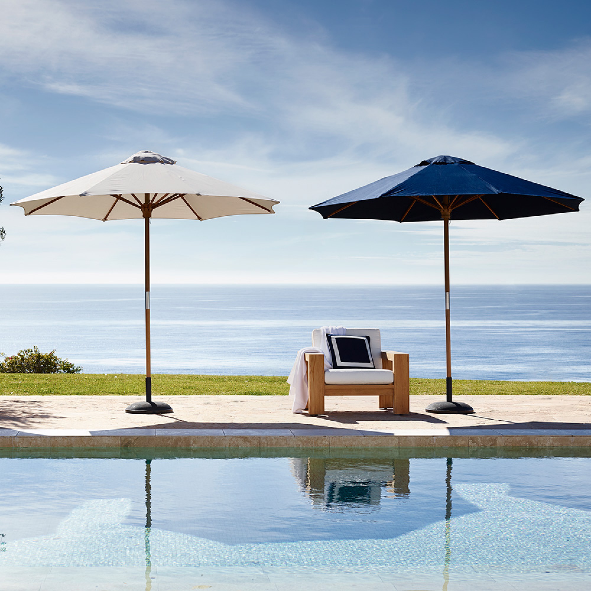 10' Round Outdoor Larnaca Teak Umbrella