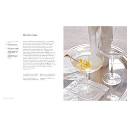 Martha Stewart: Martha: The Cookbook: 100 Favorite Recipes with Lessons and Stories from My Kitchen