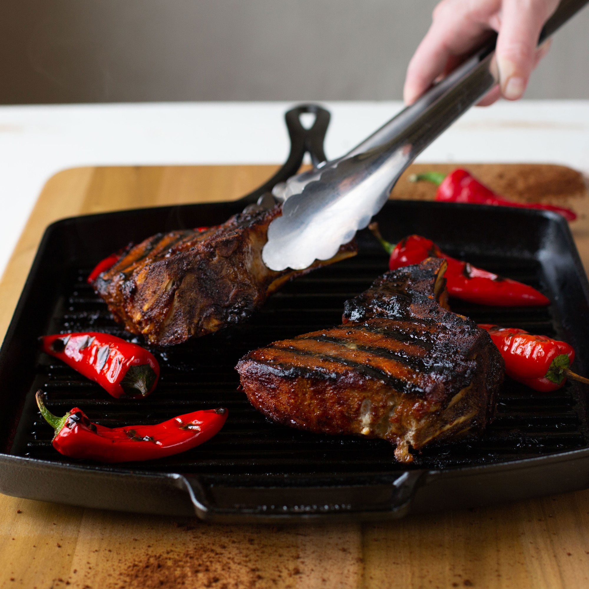 Lodge Blacklock Triple Seasoned Cast Iron Square Grill Pan