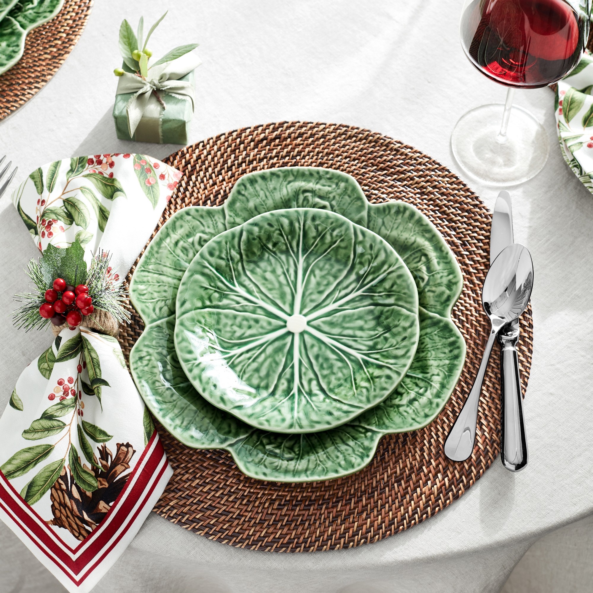 Bordallo Pinheiro Cabbage Dinner Plates