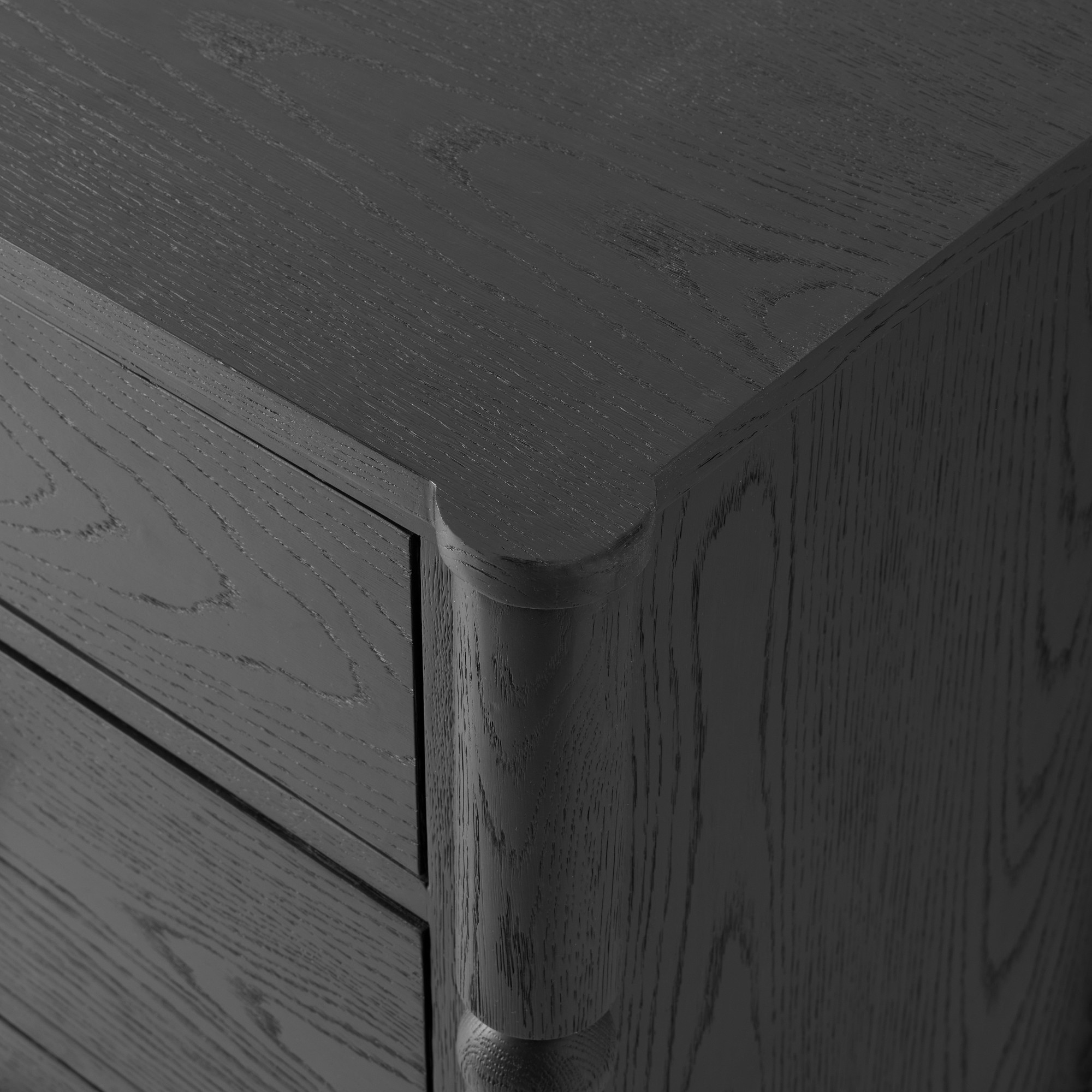 Spindle 4-Drawer Dresser (50