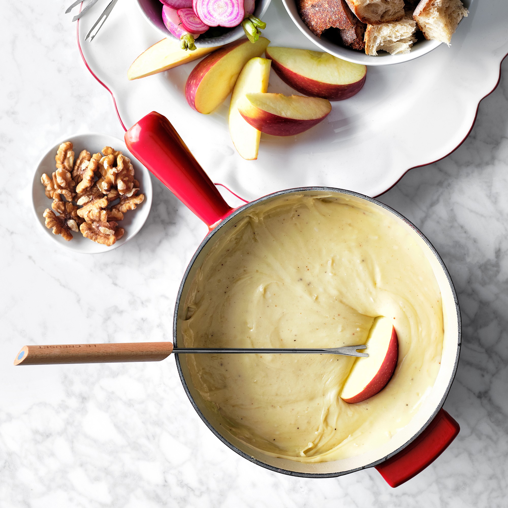 Le Creuset Enameled Cast Iron Fondue Pot, 2 1/2-Qt.