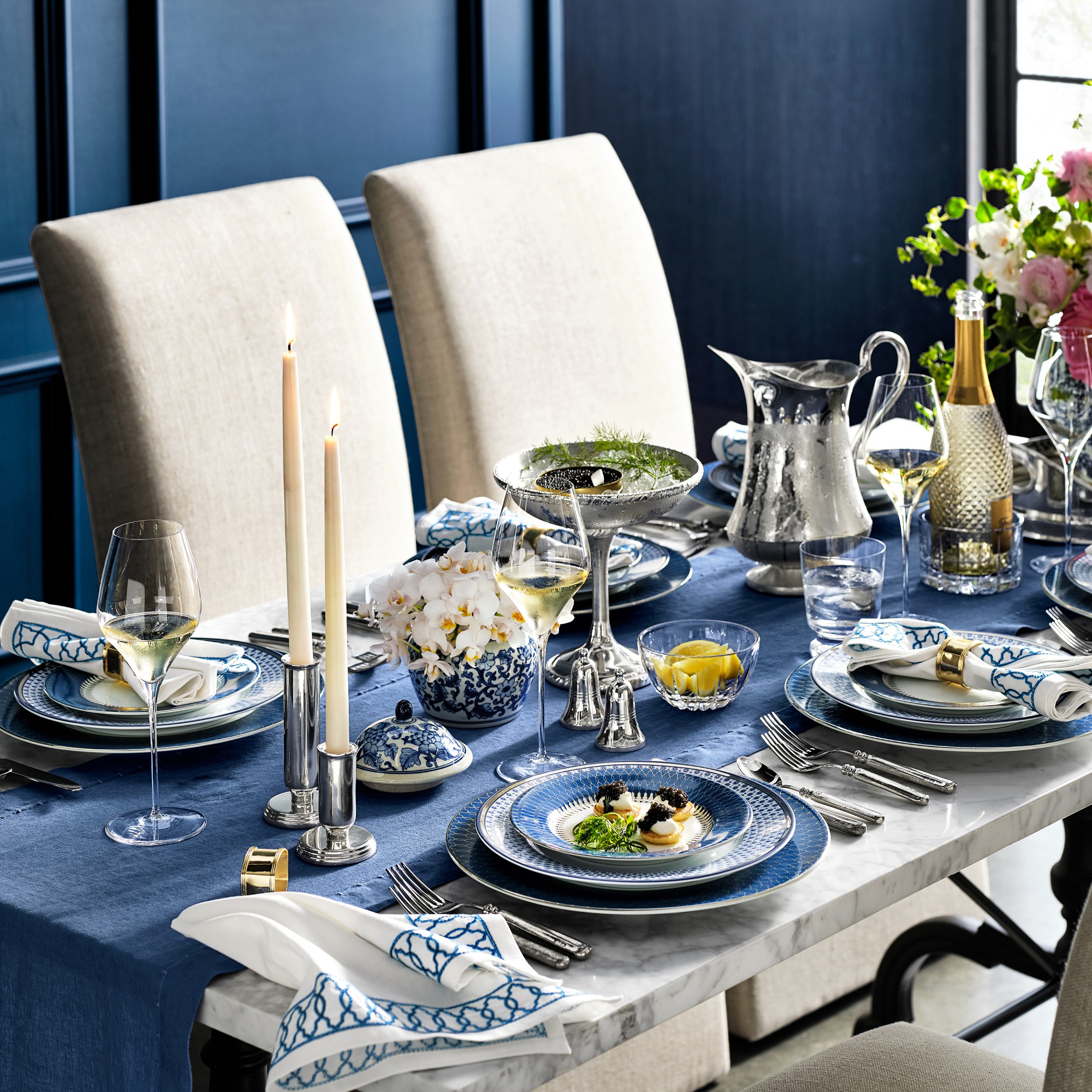 Williams Sonoma Regal 12-Piece Dinnerware Set