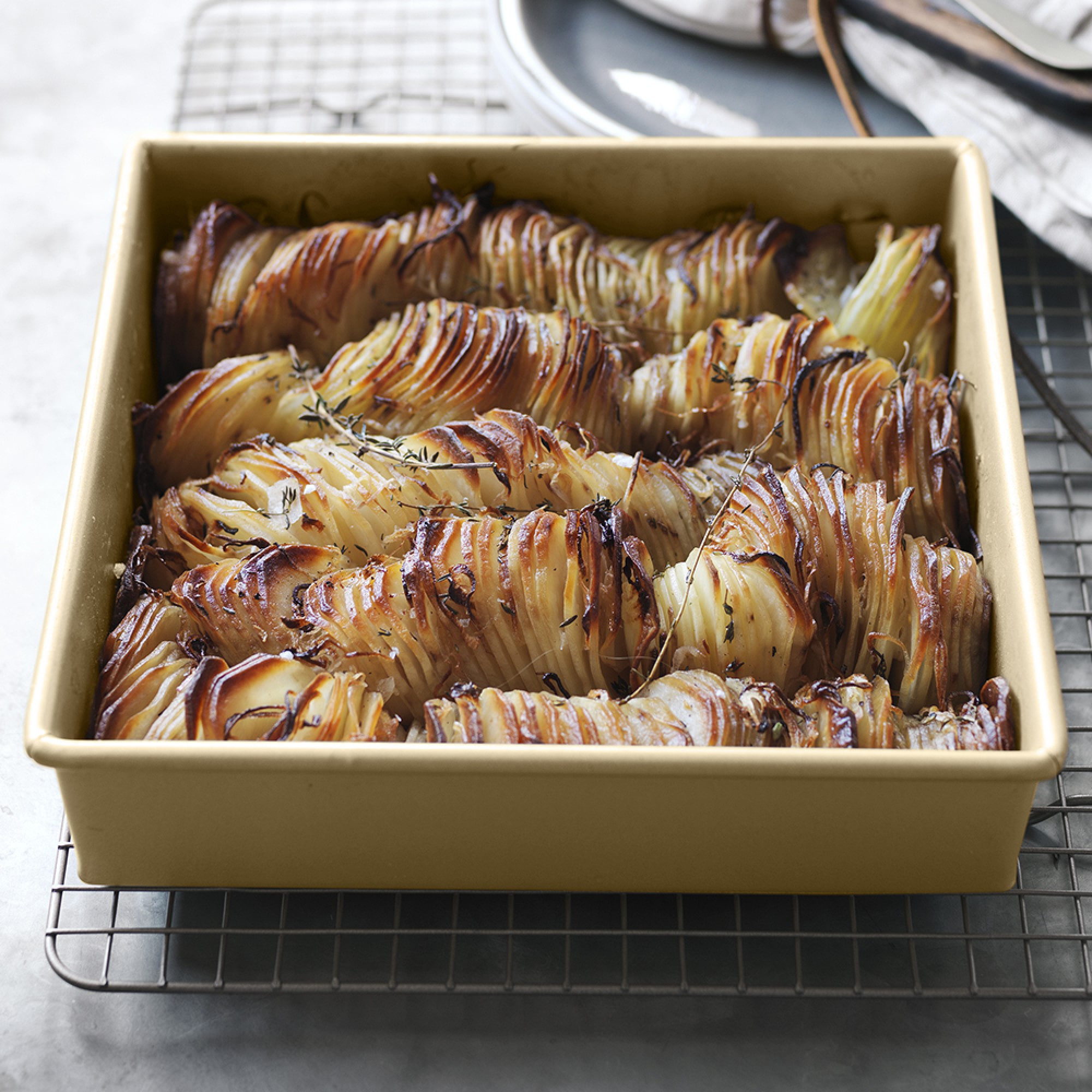 Williams Sonoma Goldtouch® Pro Nonstick Square Cake Pan