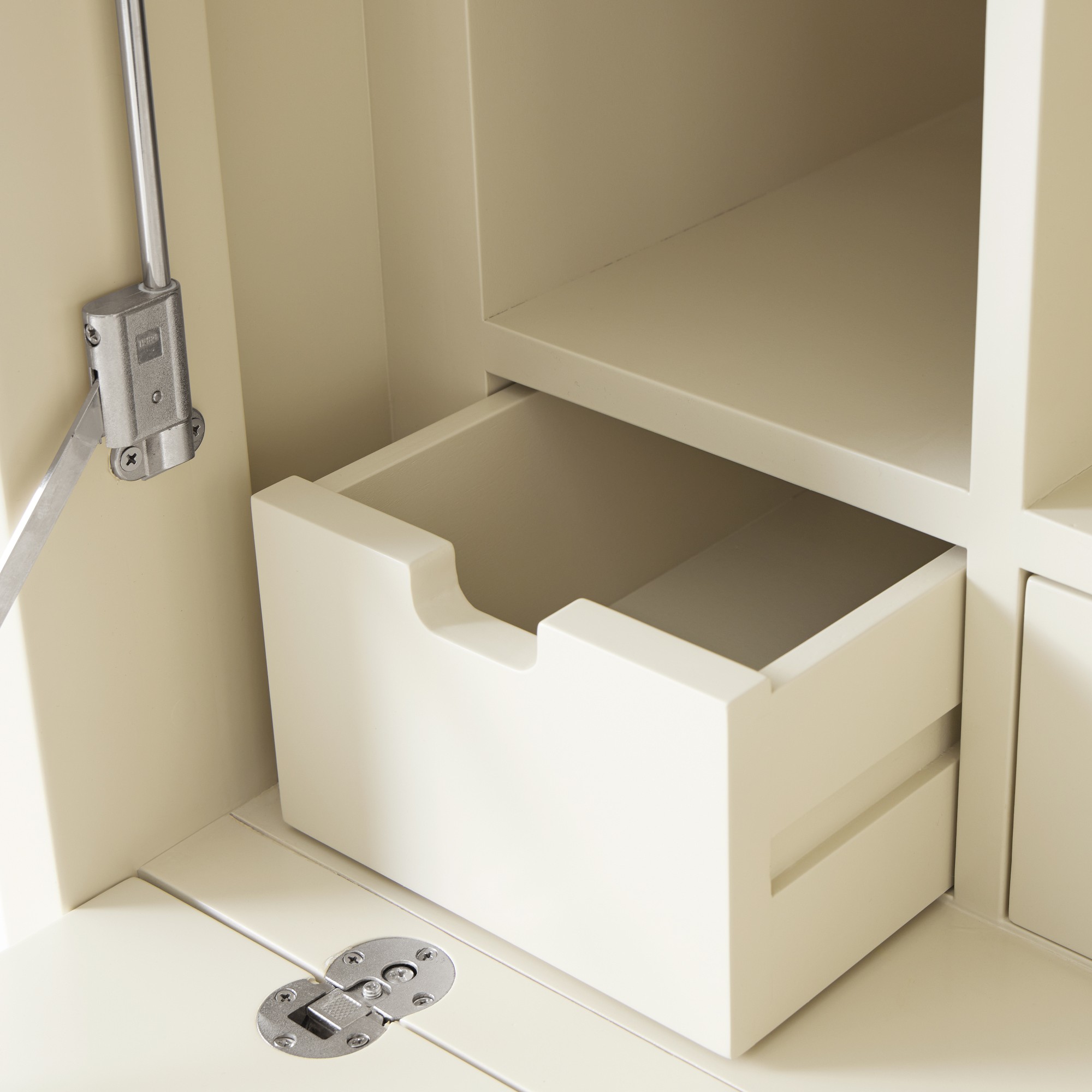 Lewis Hutch Desk (45