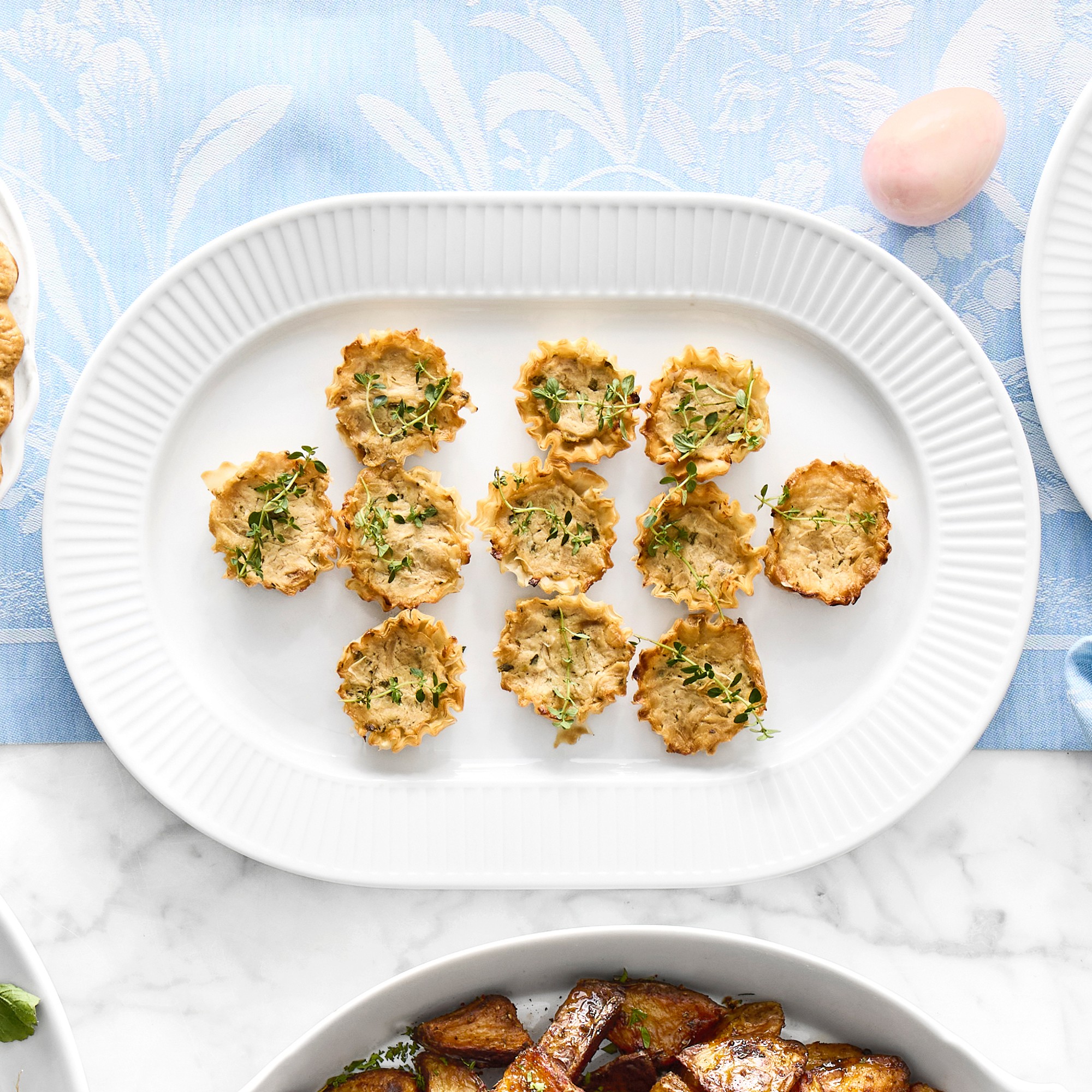 Primavera Jacquard Table Runner