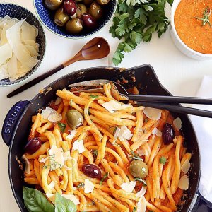 Staub Basil Collection