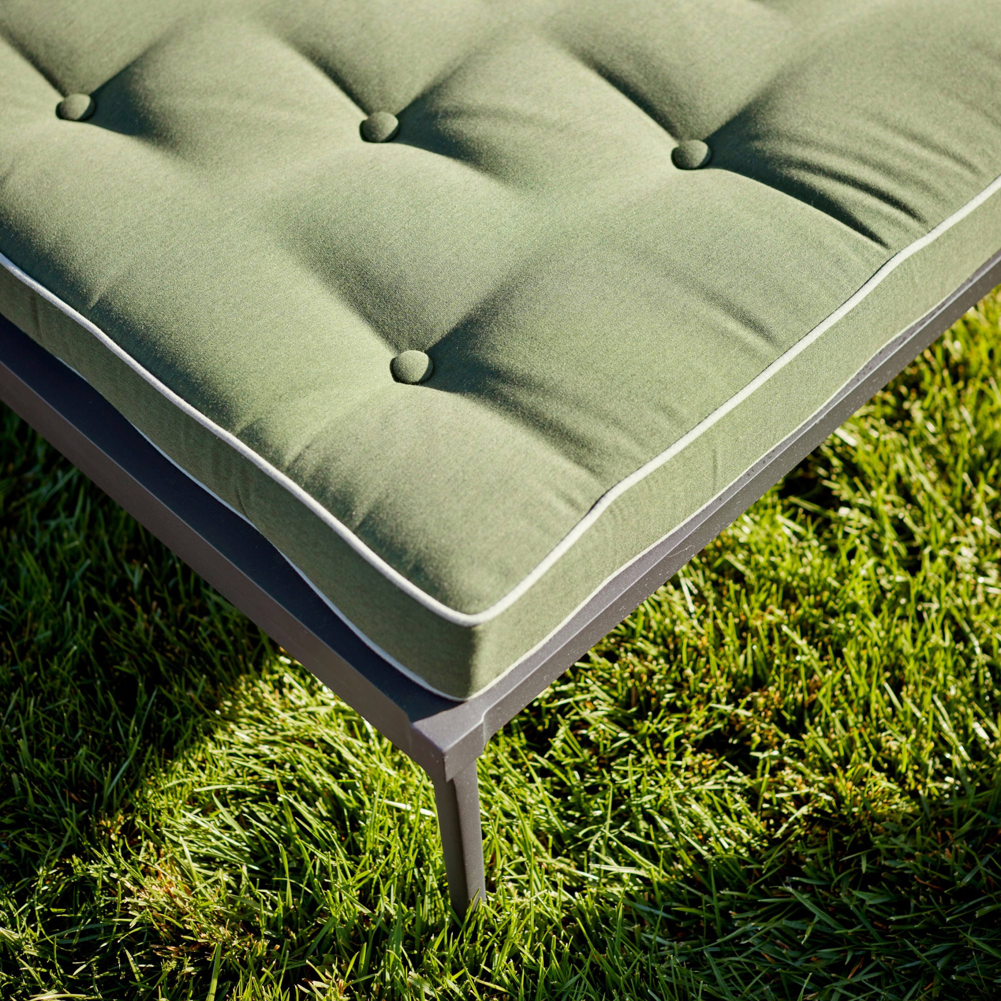 Bridgehampton Outdoor Chaise