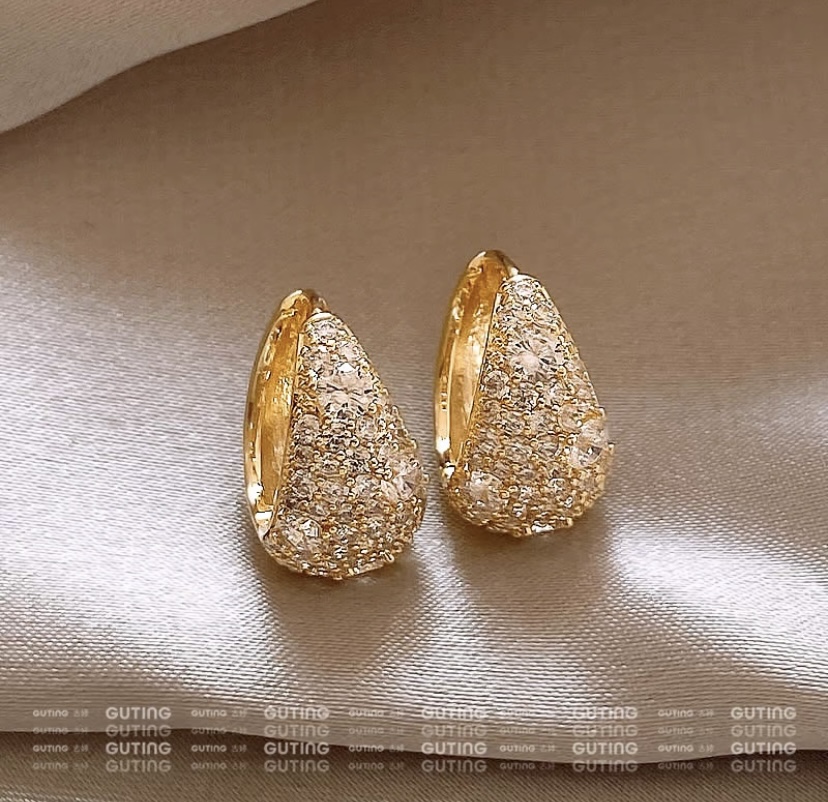 14976 (Heavy Industry) Adorned with bright blue lift earrings, women's light luxury, niche design sense, high-end earrings, autumn and winter ear buckle