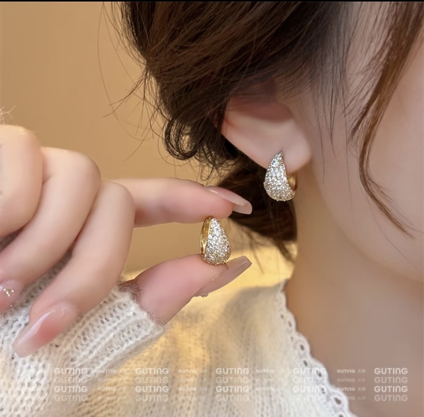 14976 (Heavy Industry) Adorned with bright blue lift earrings, women's light luxury, niche design sense, high-end earrings, autumn and winter ear buckle