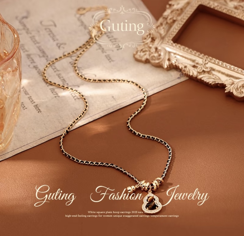 7069 Fu Lu Man Man New Chinese-style Slightly inlaid Sparkling Gourd Necklace, Women's high-end sweater chain, New Chinese-style jewelry