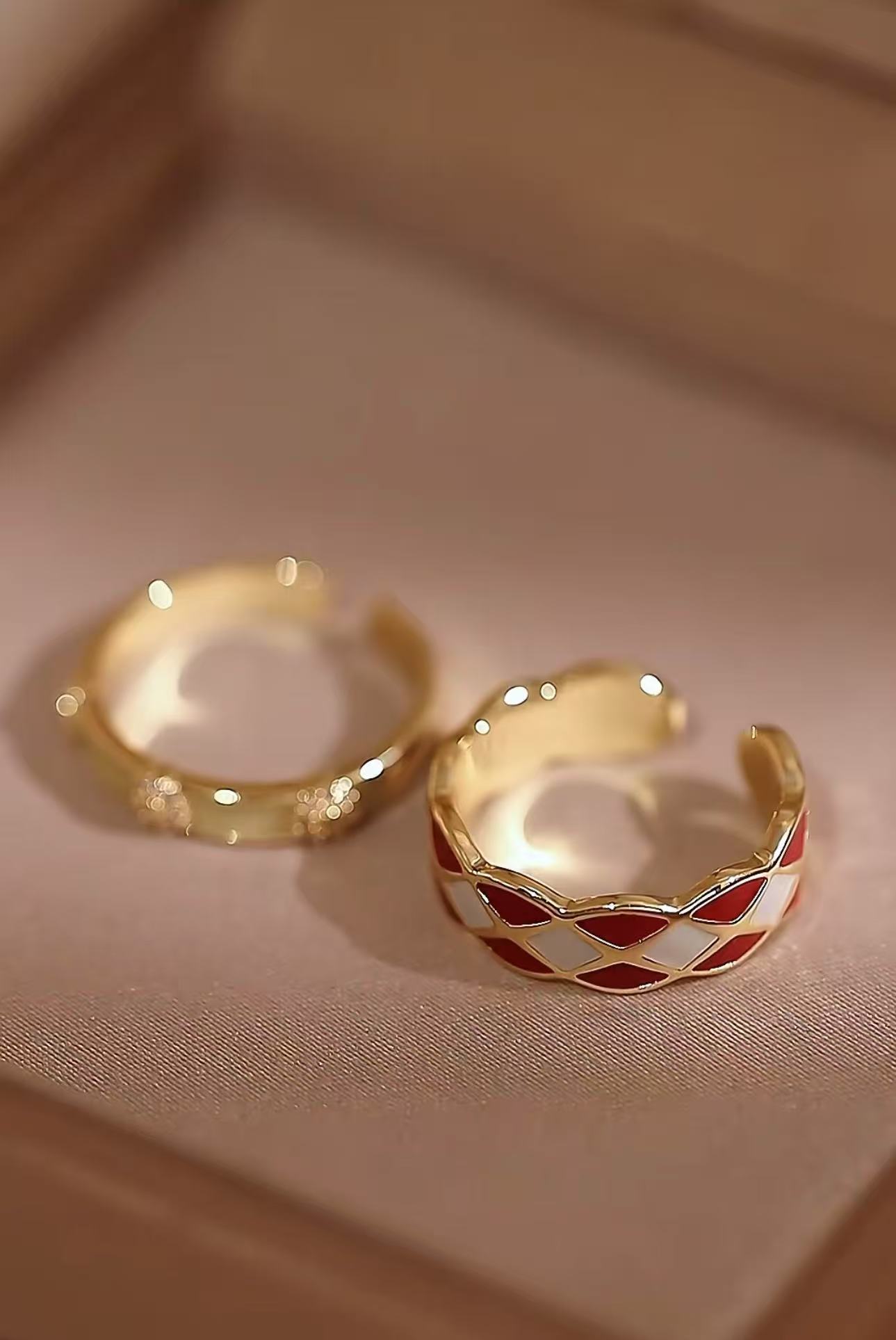 28/5000 The new Chinese-style money string ring has a beautiful meaning. It is a coin opening ring and a red handmade index finger ring for autumn and winter