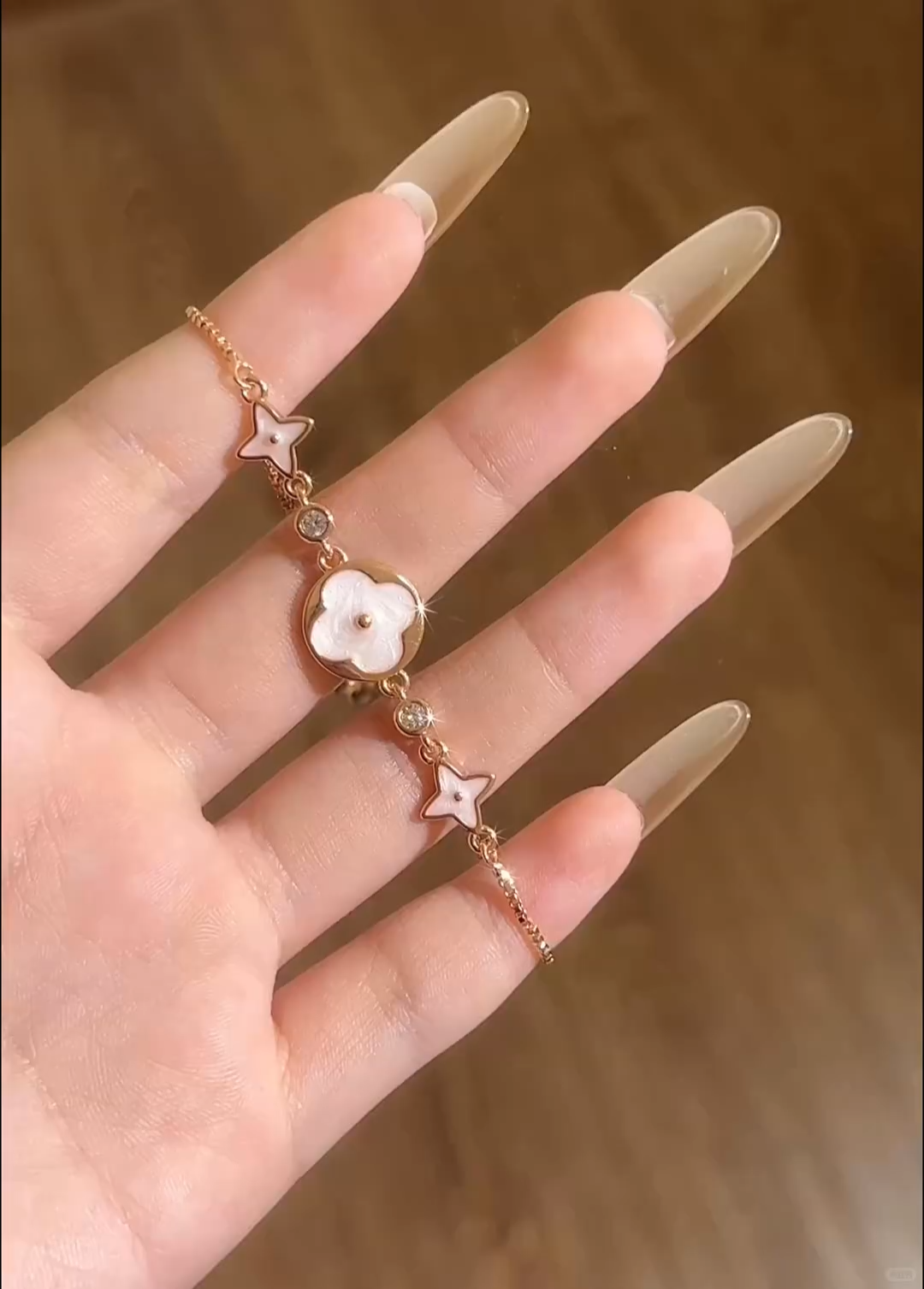 Four-leaf clover bracelet, lucky bracelet, birthday gift bracelet, jewelry gift, fashionable women's jewelry gift