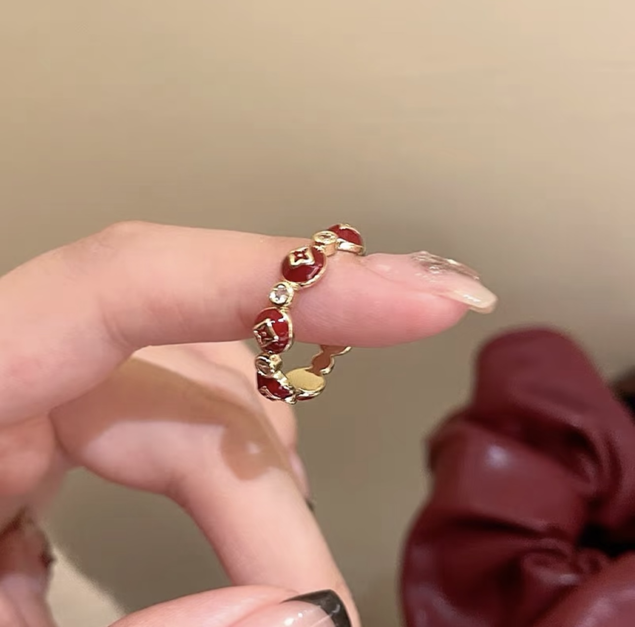 28/5000 The new Chinese-style money string ring has a beautiful meaning. It is a coin opening ring and a red handmade index finger ring for autumn and winter