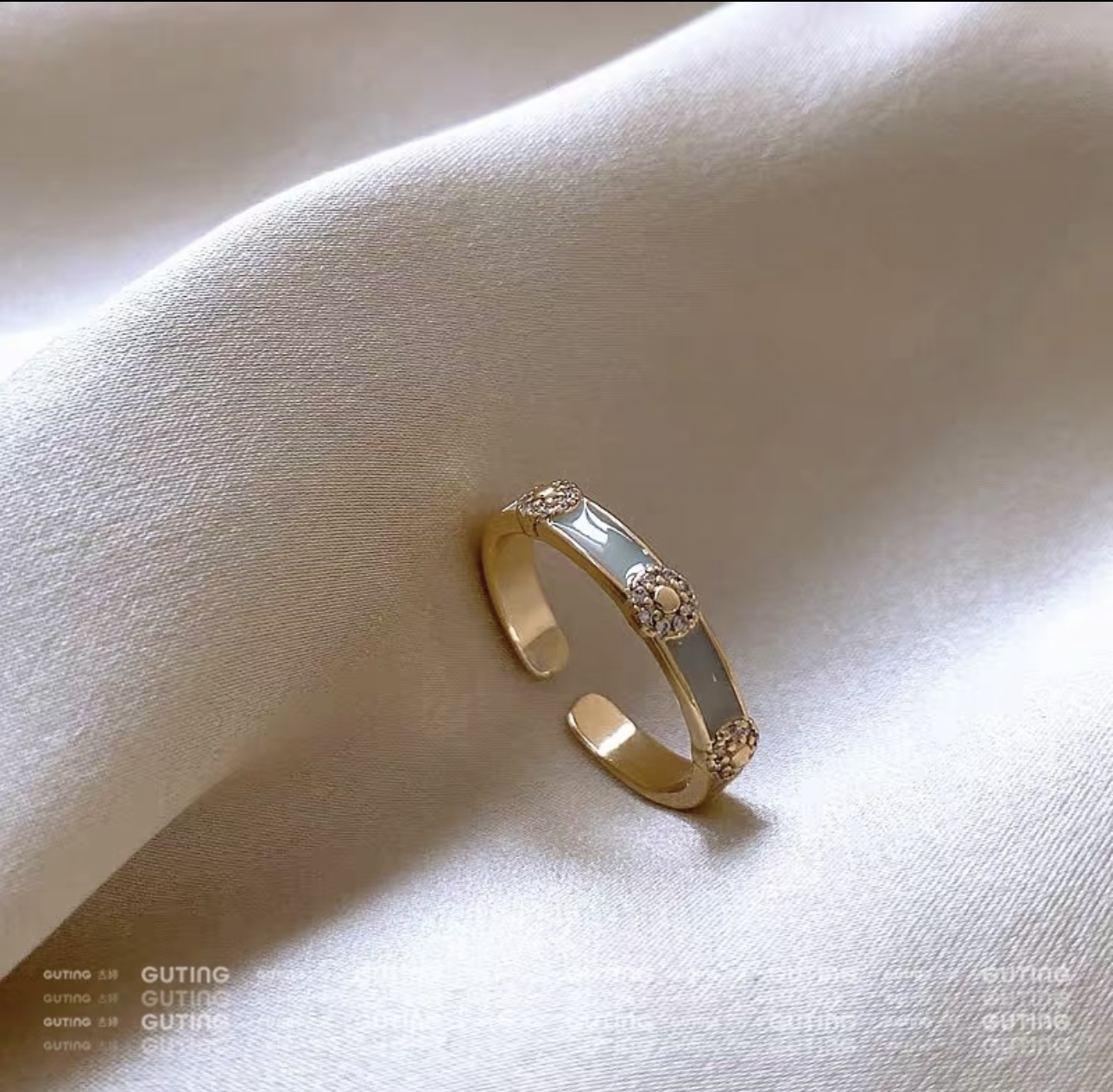 28/5000 The new Chinese-style money string ring has a beautiful meaning. It is a coin opening ring and a red handmade index finger ring for autumn and winter