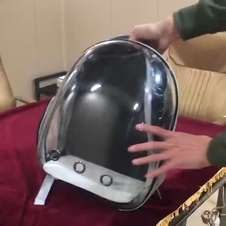 Breathable and transparent cat backpack - A small pet-specific safe zipper capsule design, suitable for travel and outdoor use