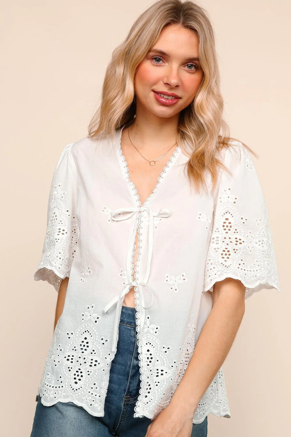 PLUS RIBBON BOW SCALLOP HEM SHORT EYELET LACE VEST