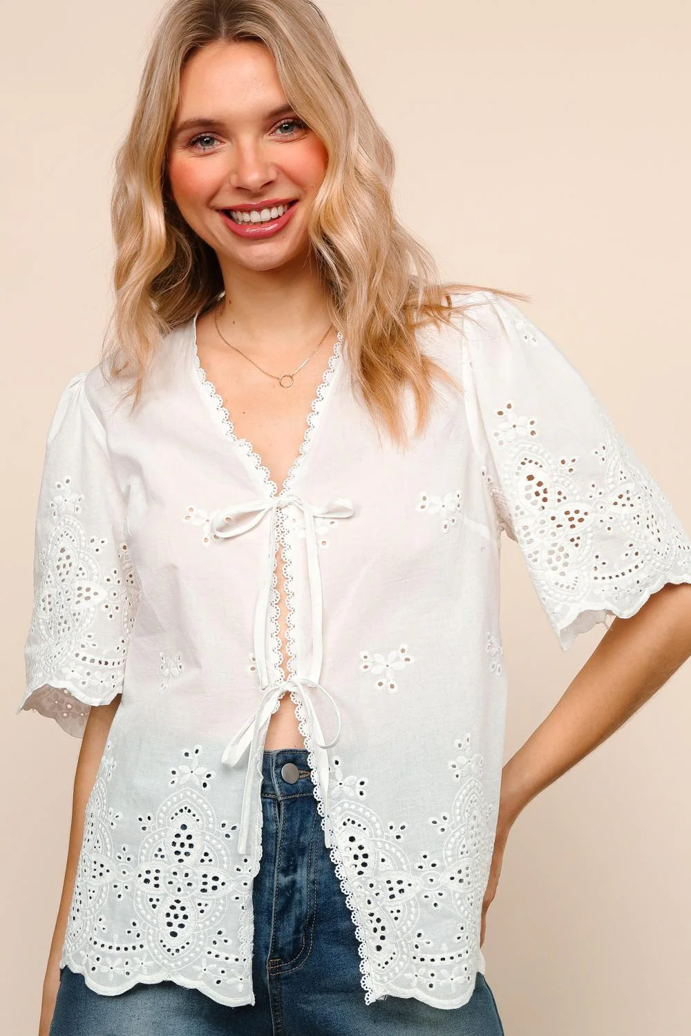 PLUS RIBBON BOW SCALLOP HEM SHORT EYELET LACE VEST