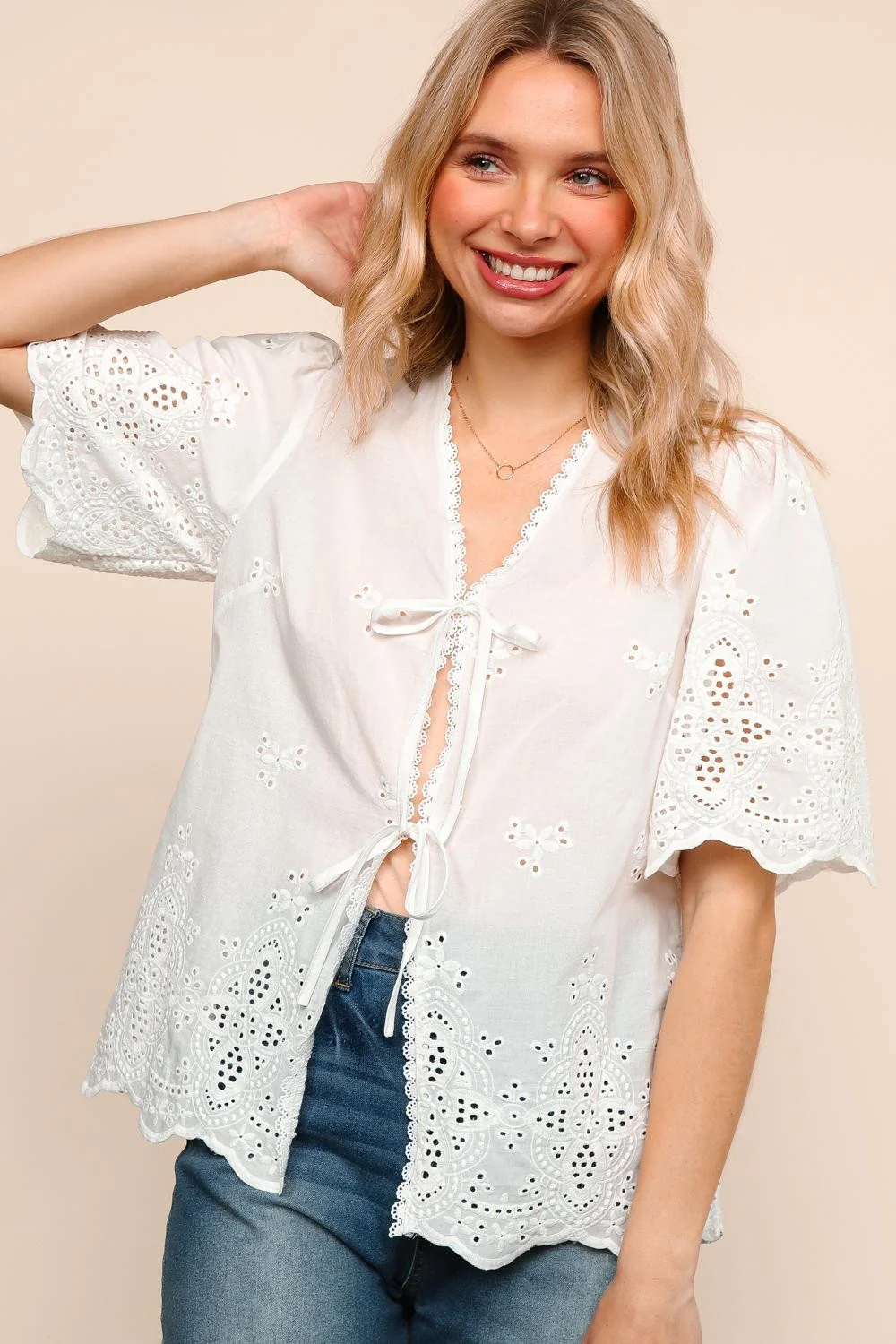 PLUS RIBBON BOW SCALLOP HEM SHORT EYELET LACE VEST