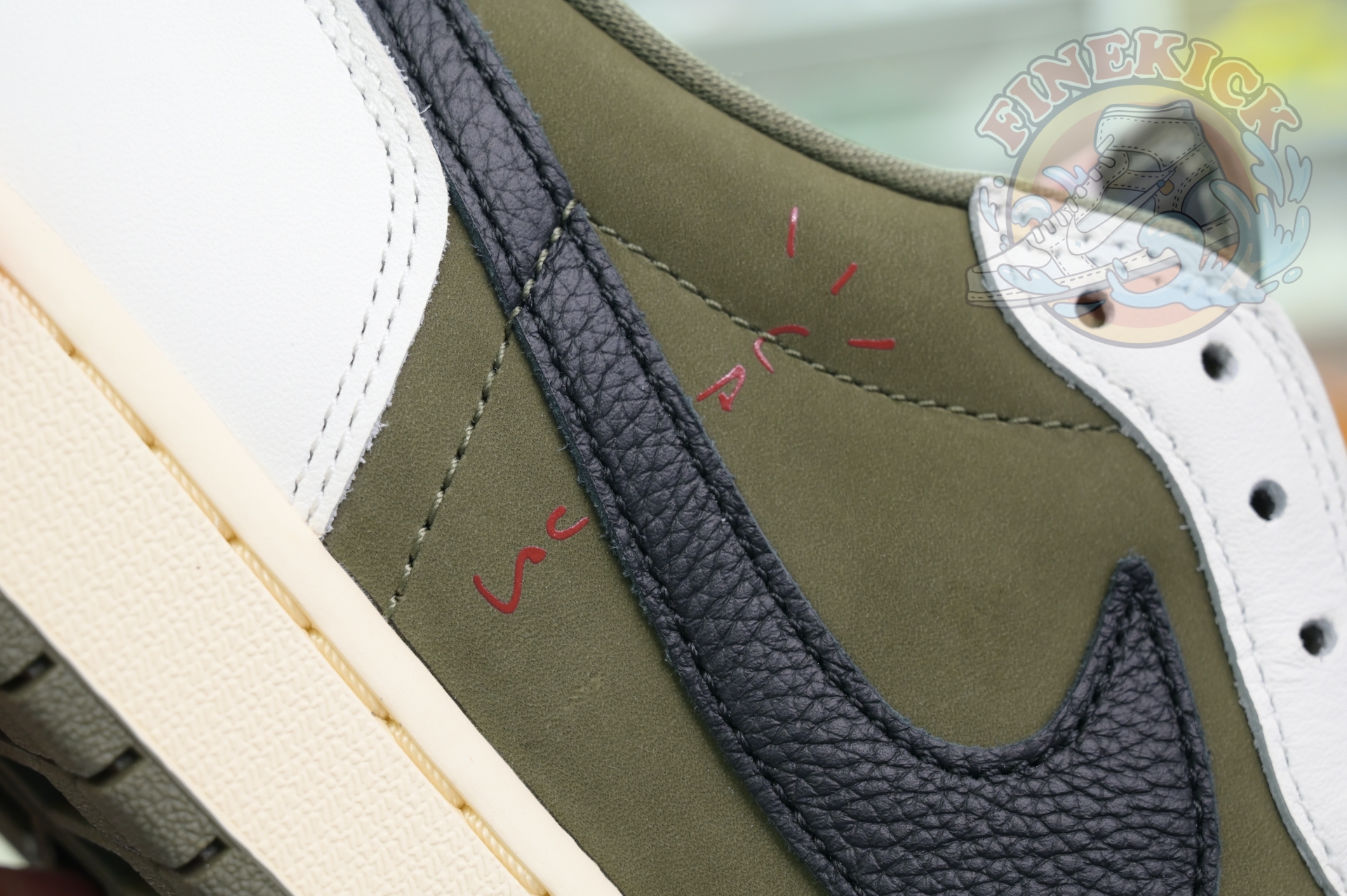 Low OG Medium Olive Sneakers