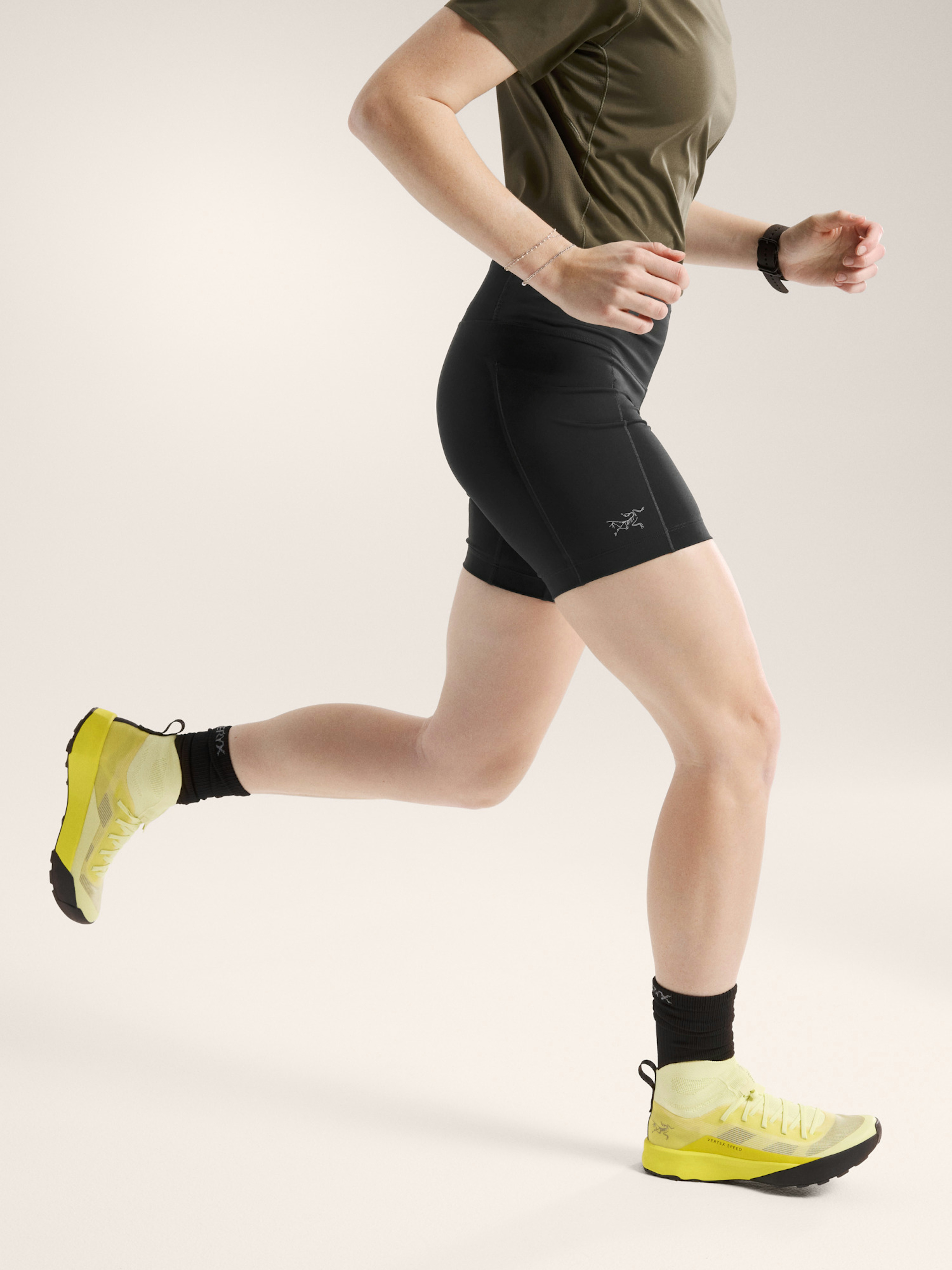 Essent High-Rise Utility Short 6