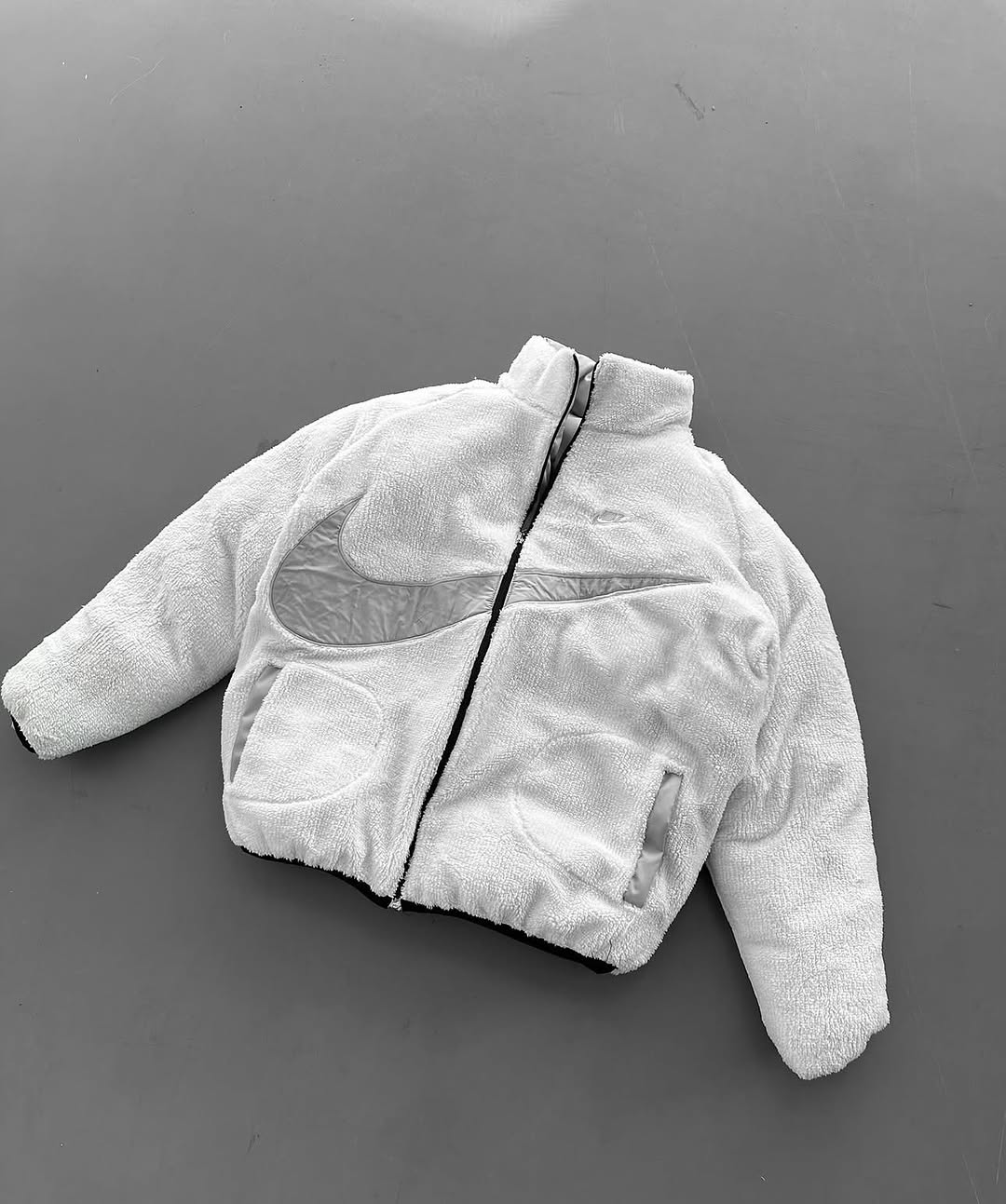 （Only 99 pieces left!）Unisex Reversible Classic Logo Insulated Jacket