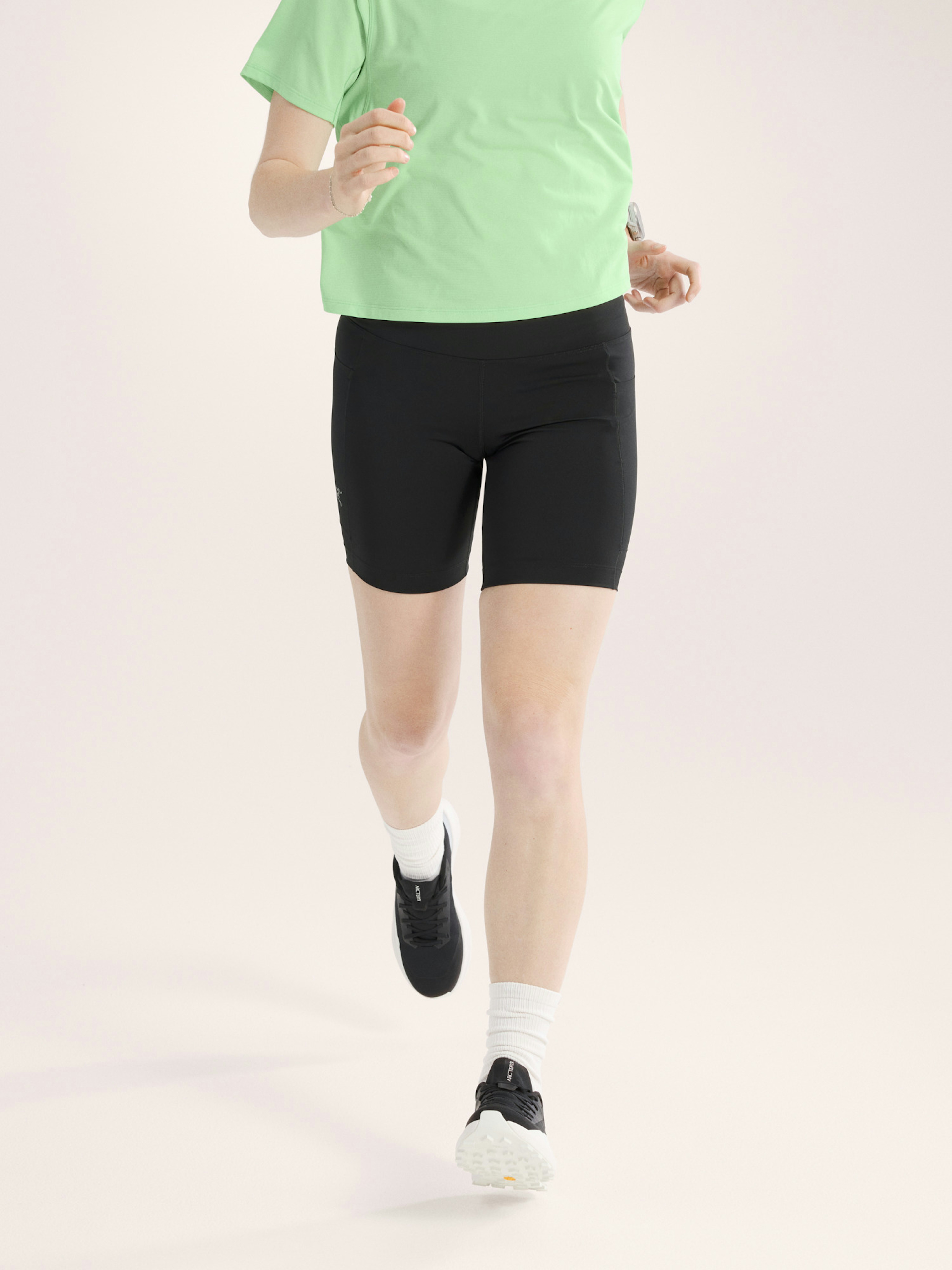 Essent High-Rise Utility Short 8