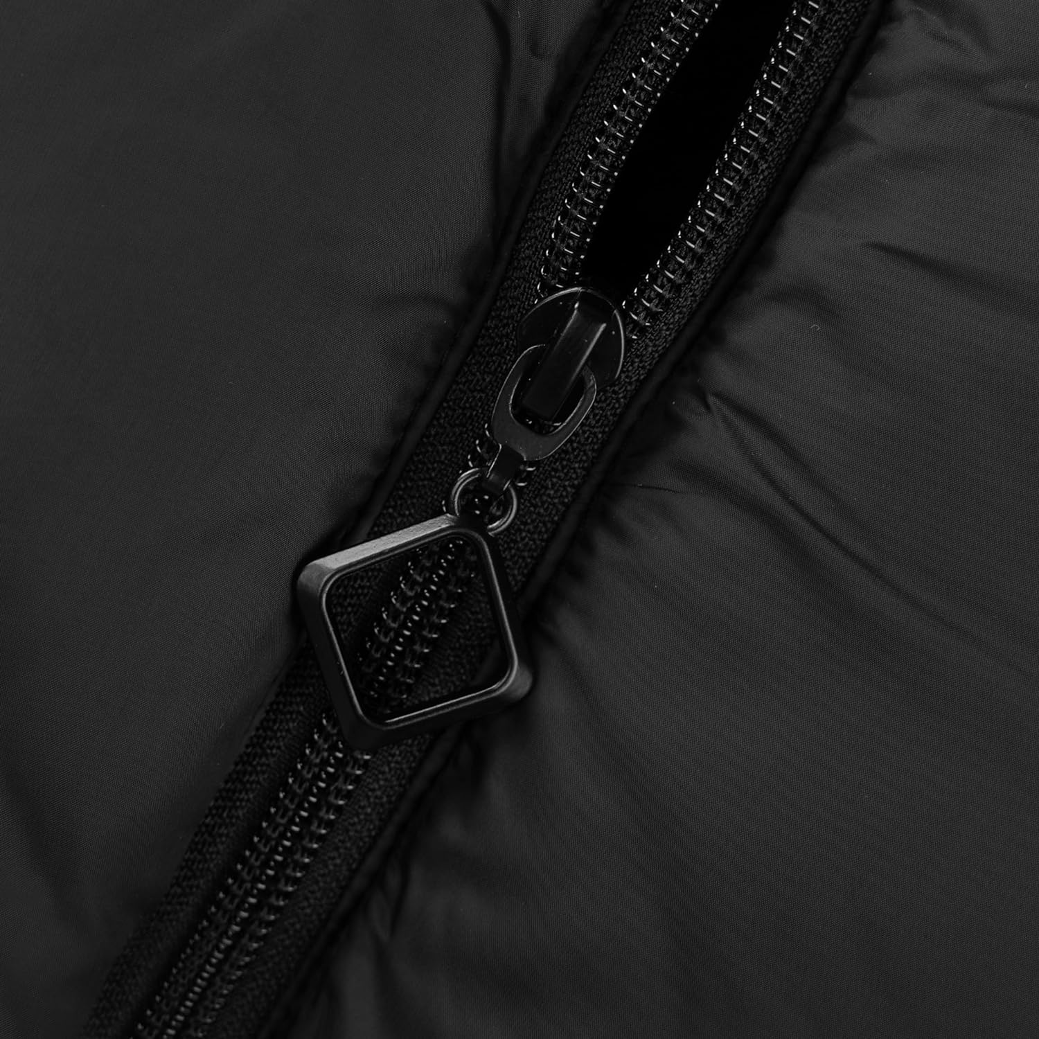 ANAYSN Women's Cropped Puffer Vest Lightweight Sleeveless Warm Vests For Women Winter Stand Collar Padded Gilet