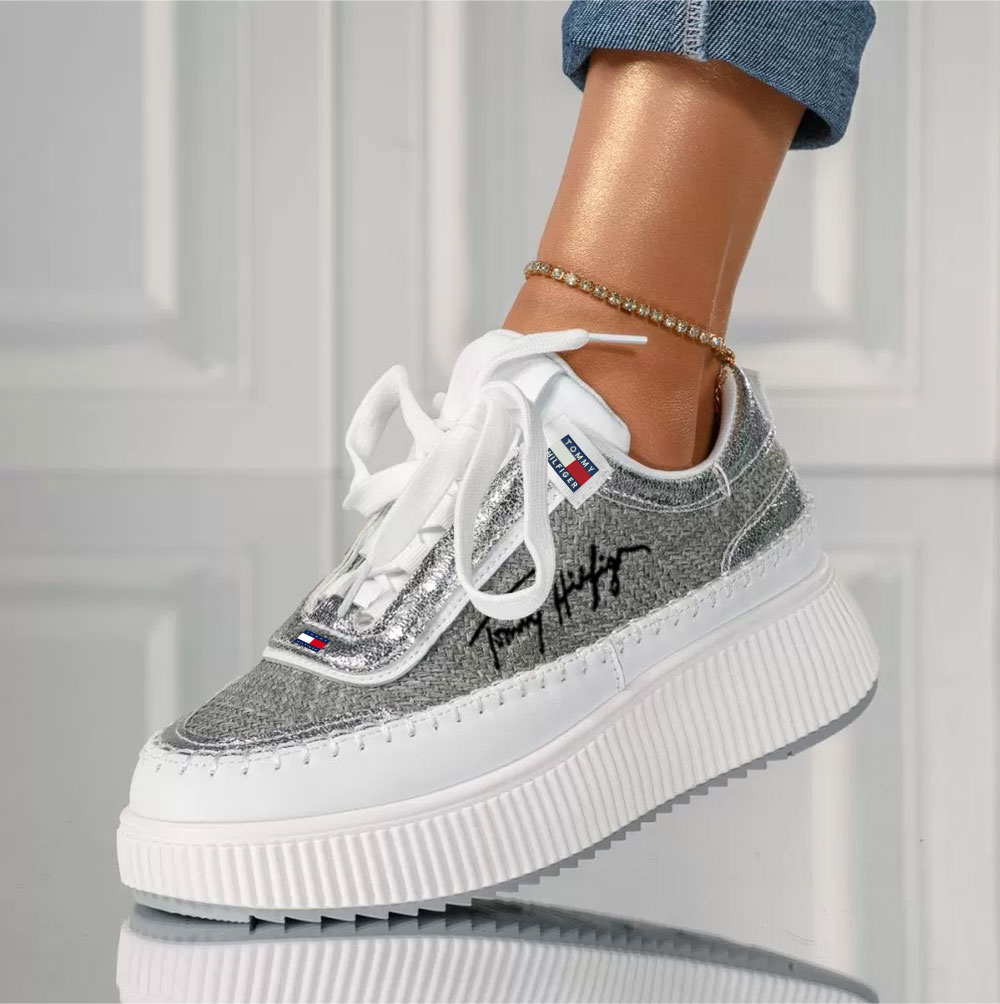 Sales of fashionable women's shoes in 2025