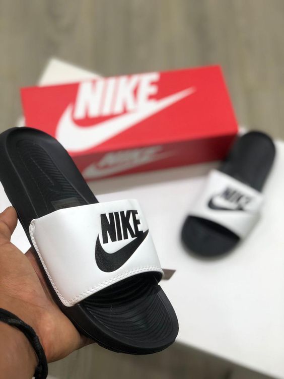 Fashion Slippers - Unisex