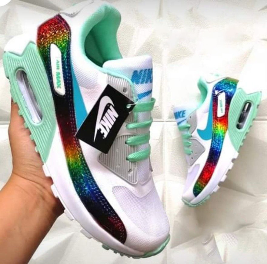 Nieuwe heren- en damessportschoenen/hoogteverhogende schoenen