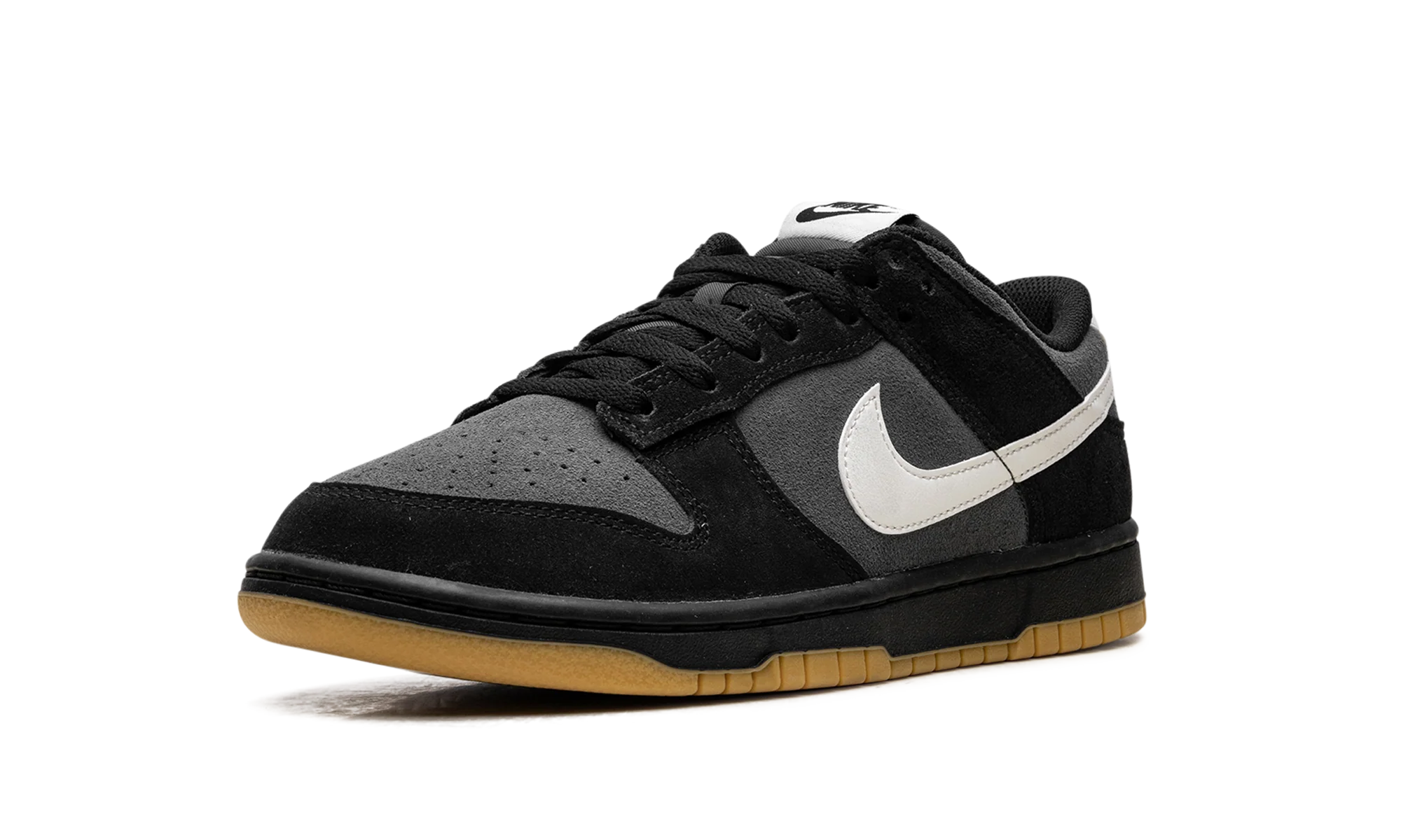 Dunk Low SE 
