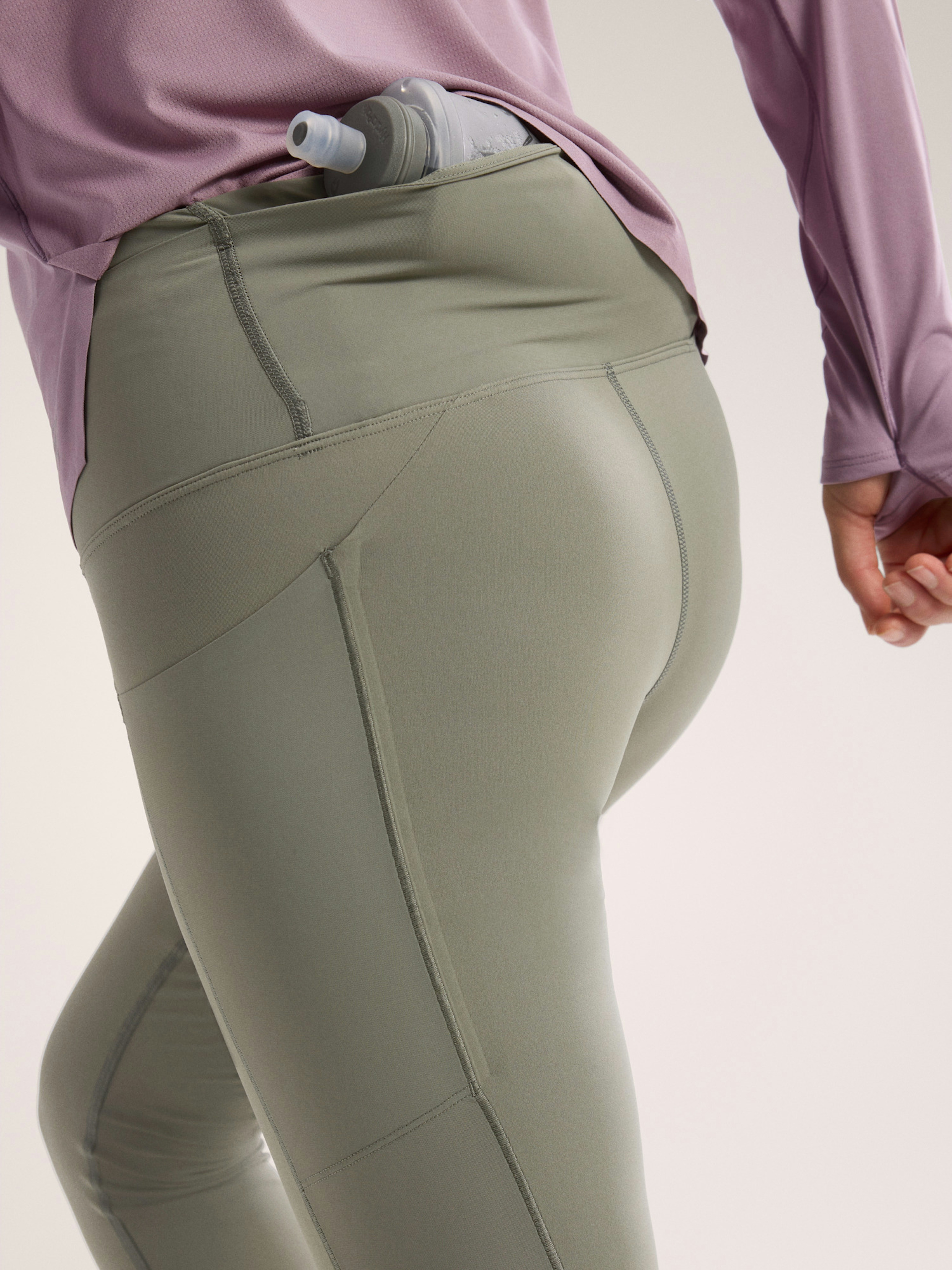 Essent High-Rise Utility Legging 26